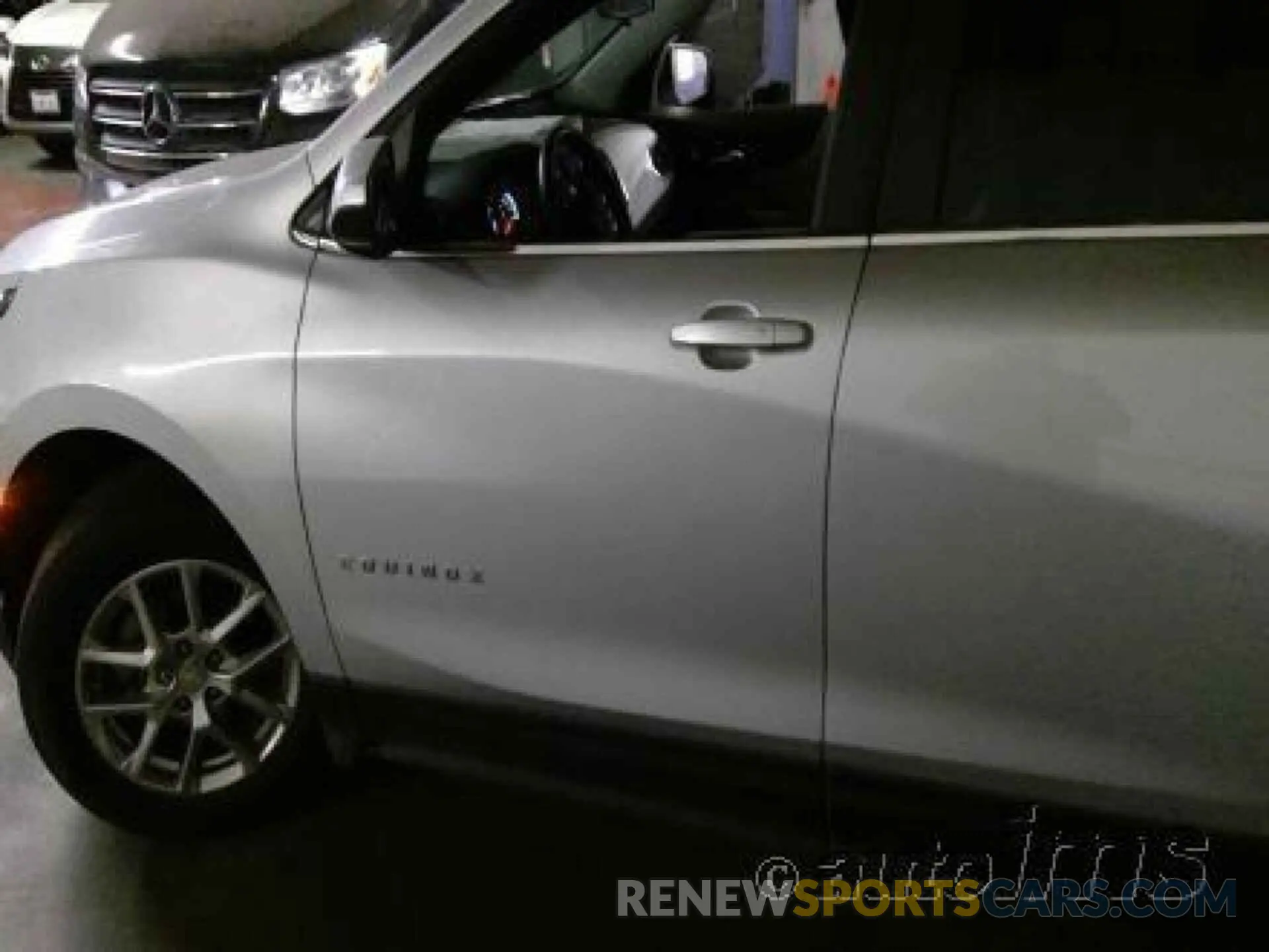 9 Photograph of a damaged car 3GNAXJEV6NL143594 CHEVROLET EQUINOX 2022