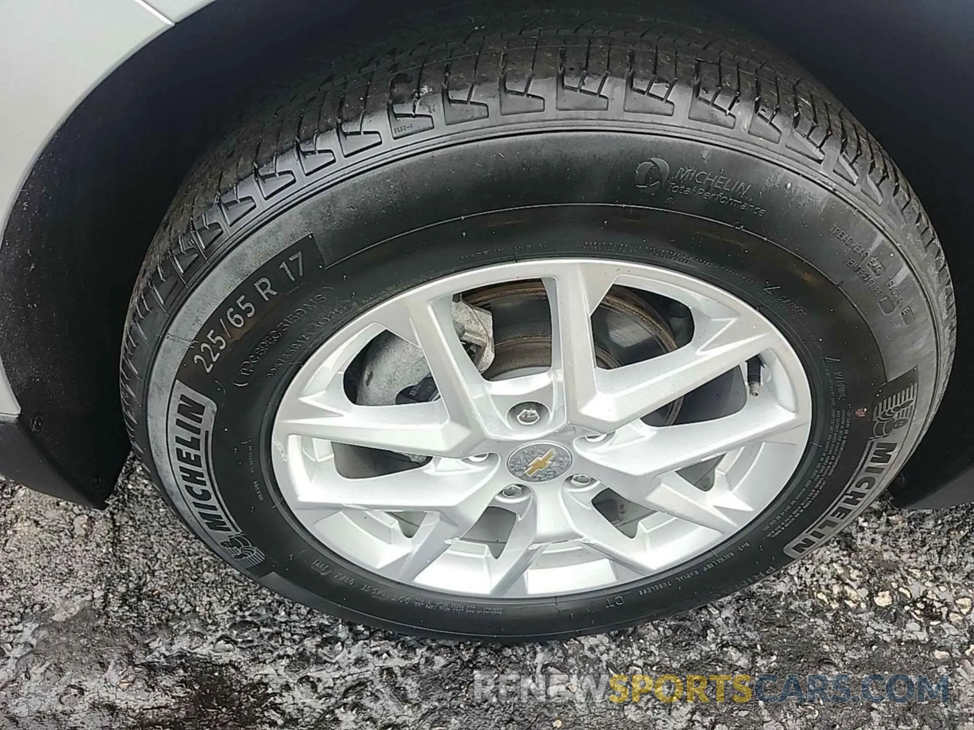 19 Photograph of a damaged car 3GNAXJEV7NL134984 CHEVROLET EQUINOX 2022