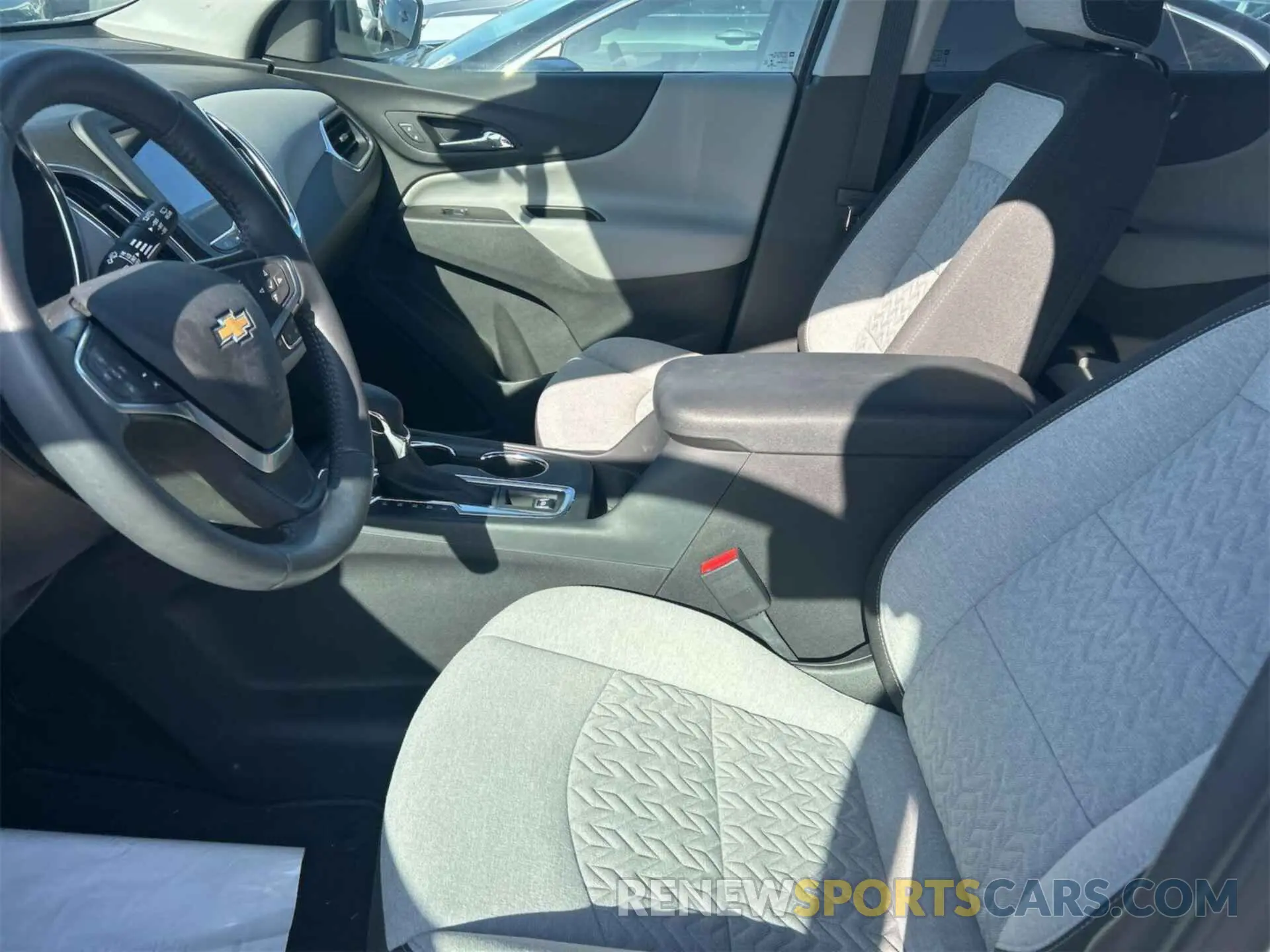 18 Photograph of a damaged car 3GNAXJEV8NL134959 CHEVROLET EQUINOX 2022