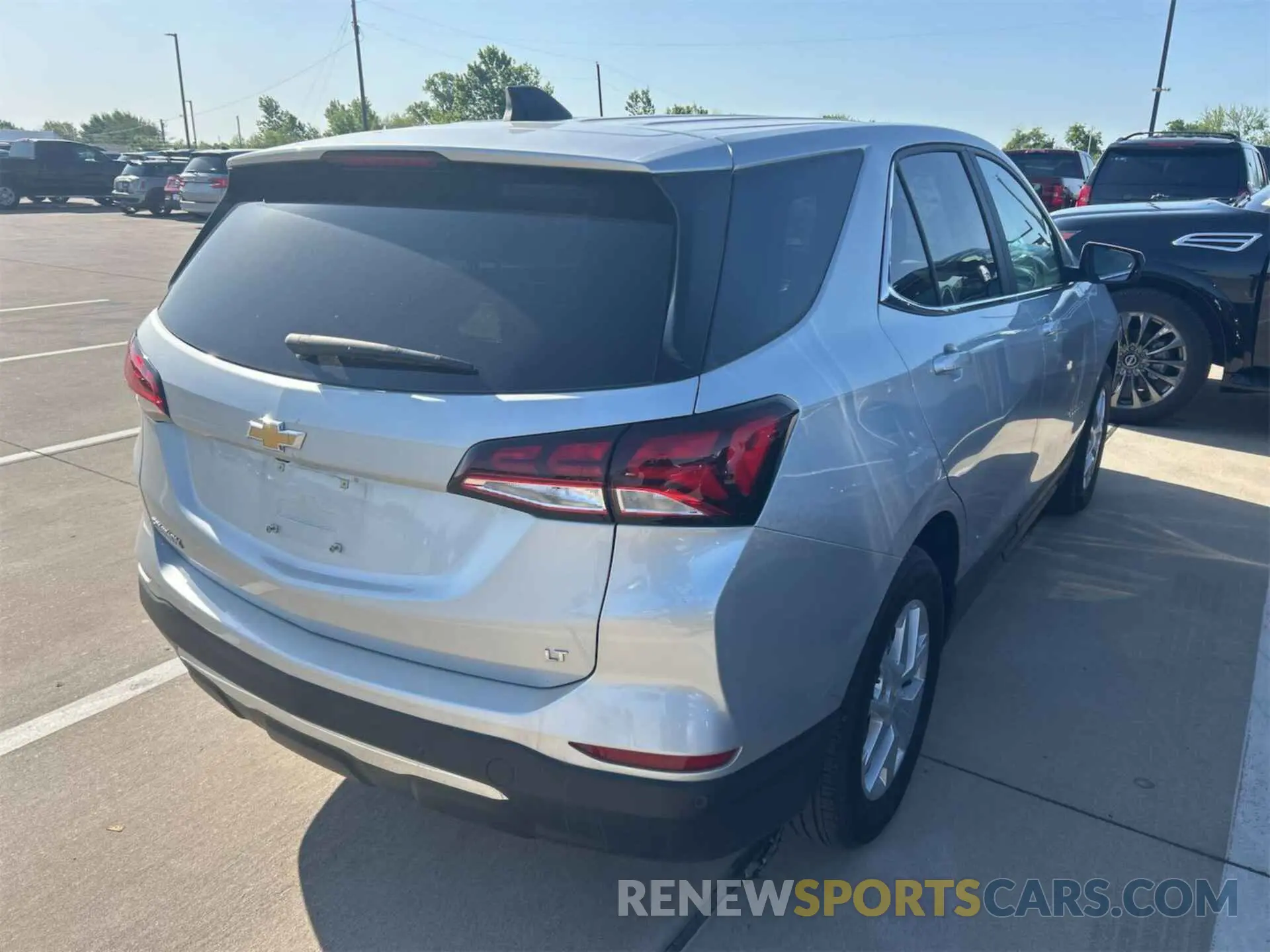 19 Photograph of a damaged car 3GNAXJEV8NL134959 CHEVROLET EQUINOX 2022