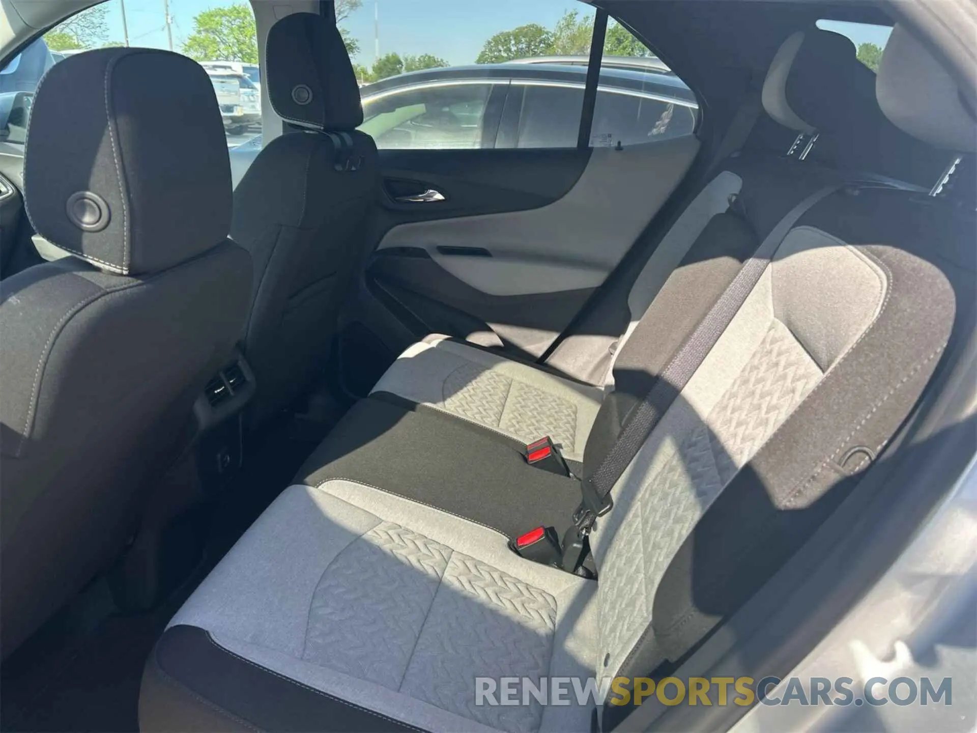 7 Photograph of a damaged car 3GNAXJEV8NL134959 CHEVROLET EQUINOX 2022