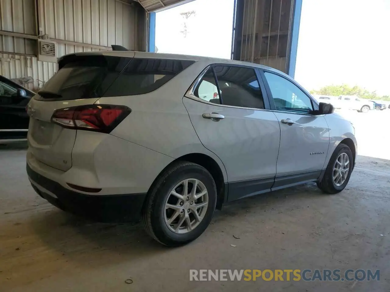 3 Photograph of a damaged car 3GNAXJEV9NL178887 CHEVROLET EQUINOX 2022