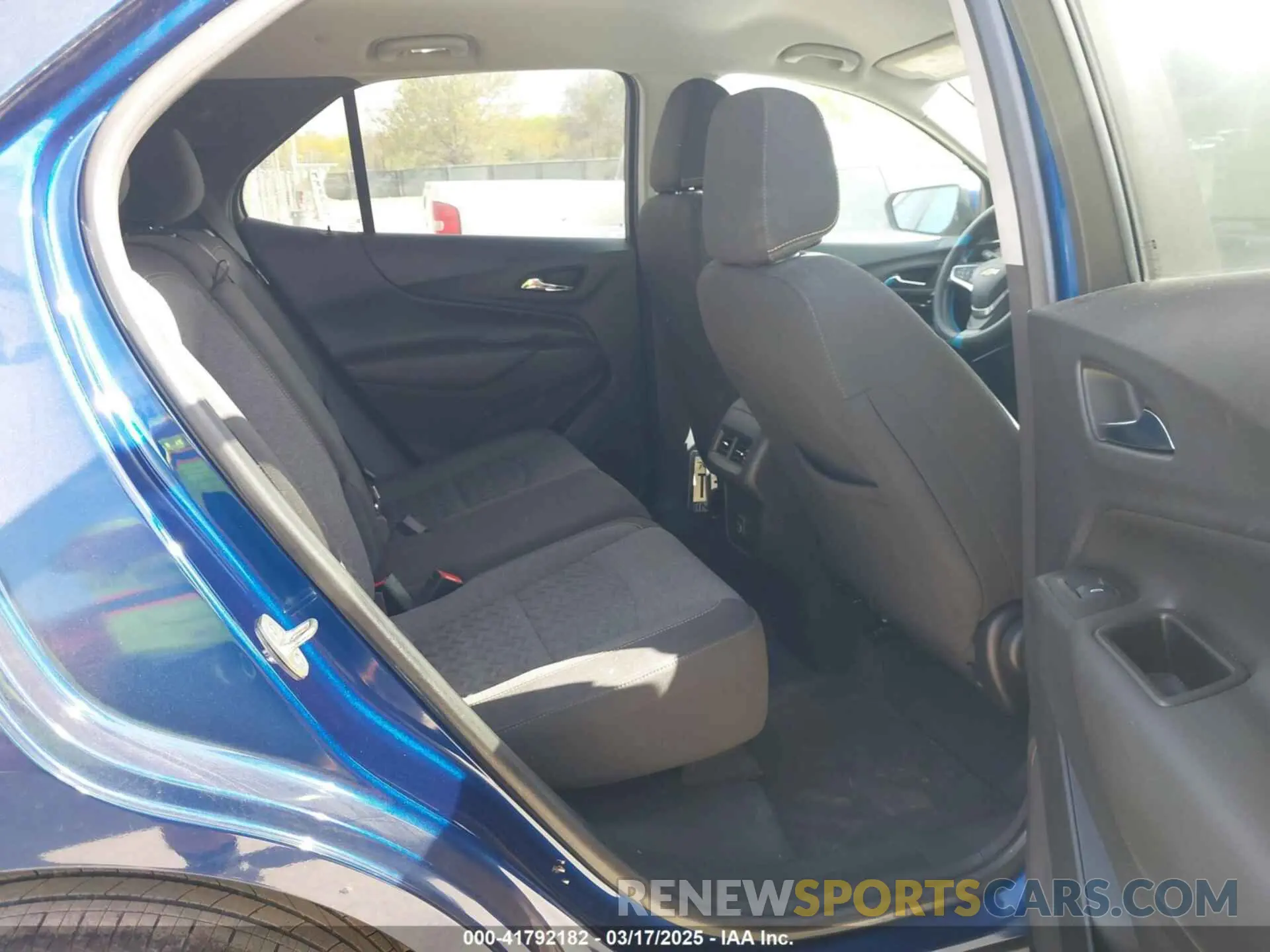 8 Photograph of a damaged car 3GNAXJEVXNL136342 CHEVROLET EQUINOX 2022