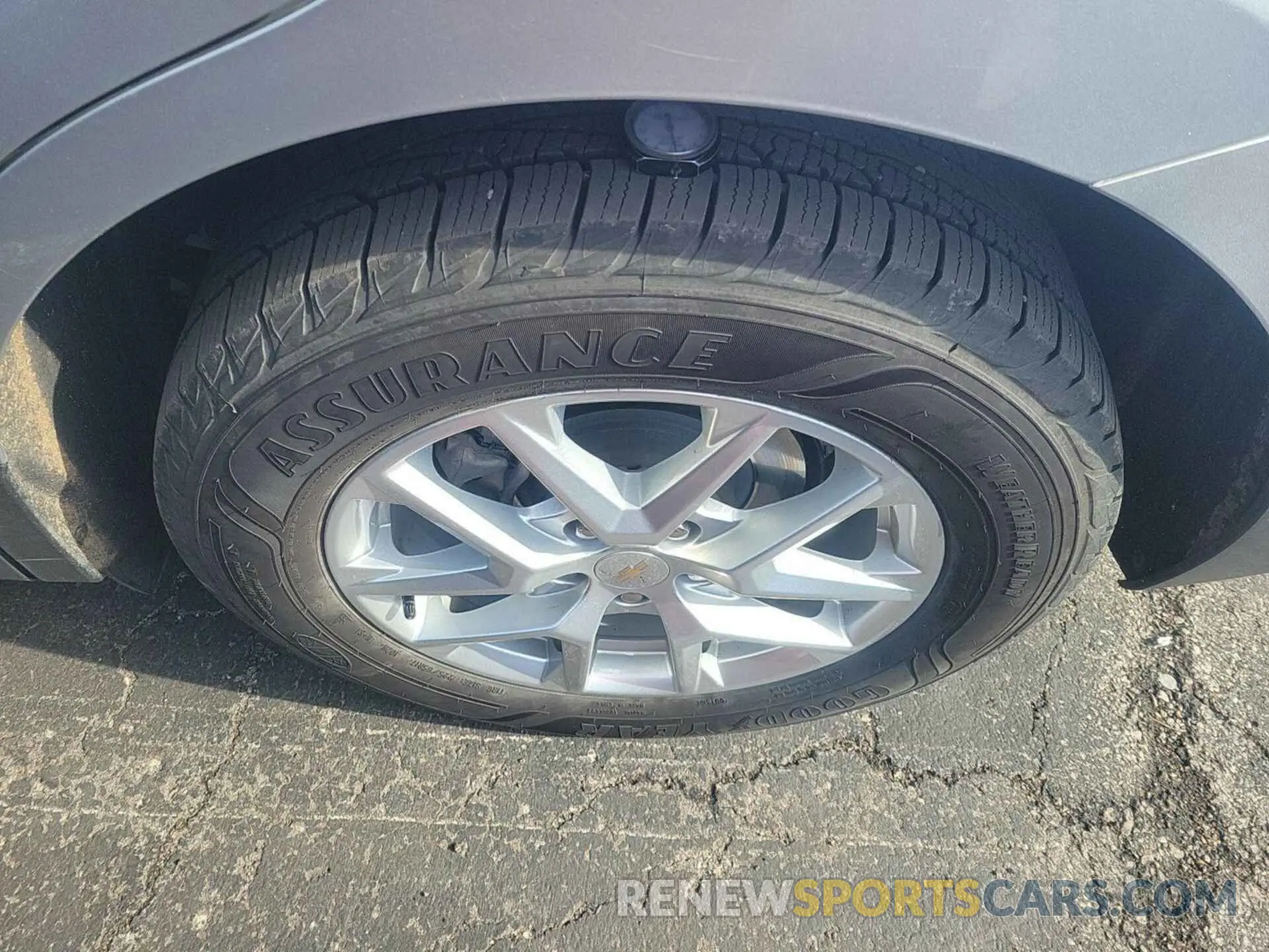 10 Photograph of a damaged car 3GNAXJEVXNL143436 CHEVROLET EQUINOX 2022