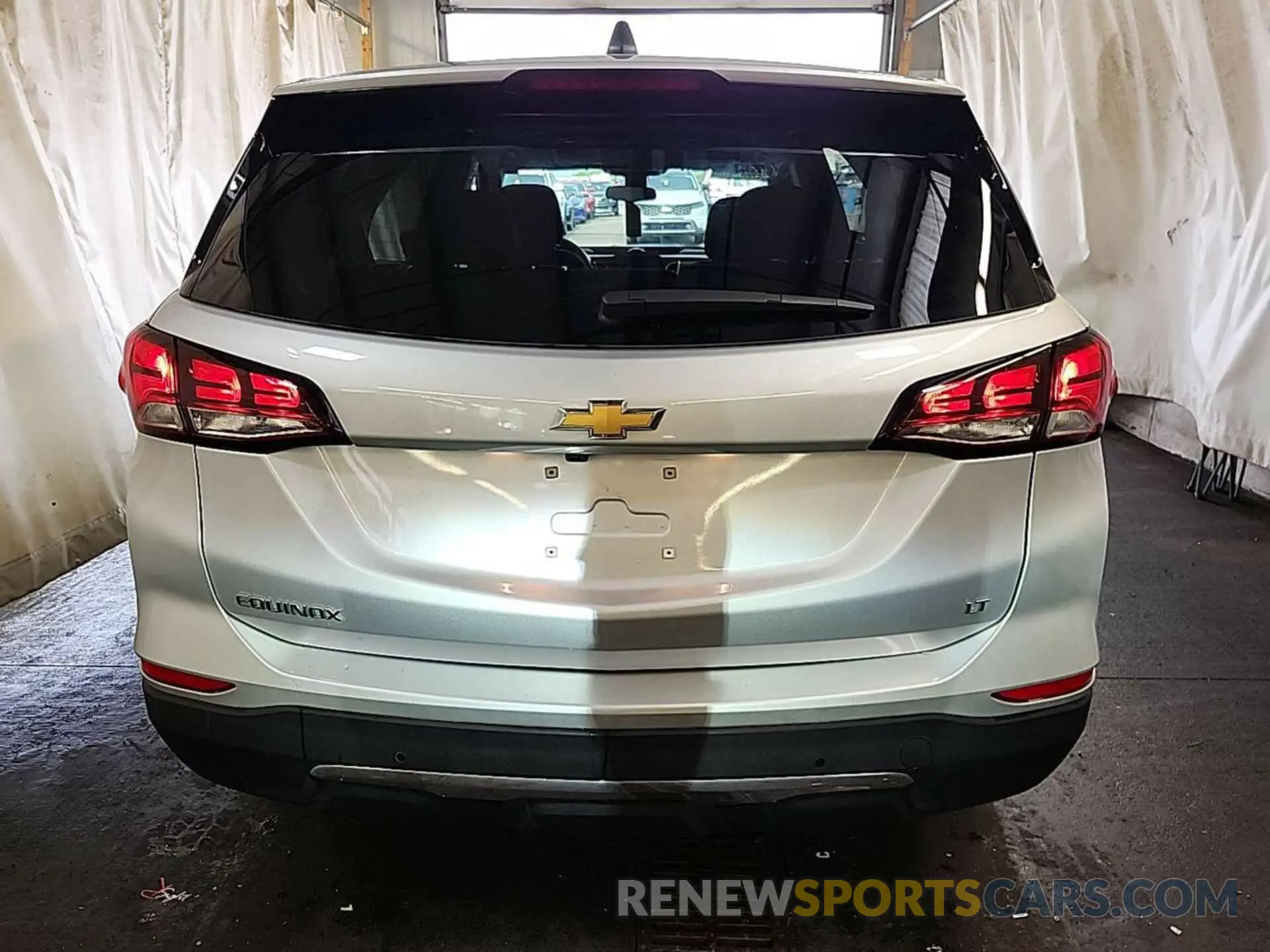 6 Photograph of a damaged car 3GNAXJEVXNL143436 CHEVROLET EQUINOX 2022