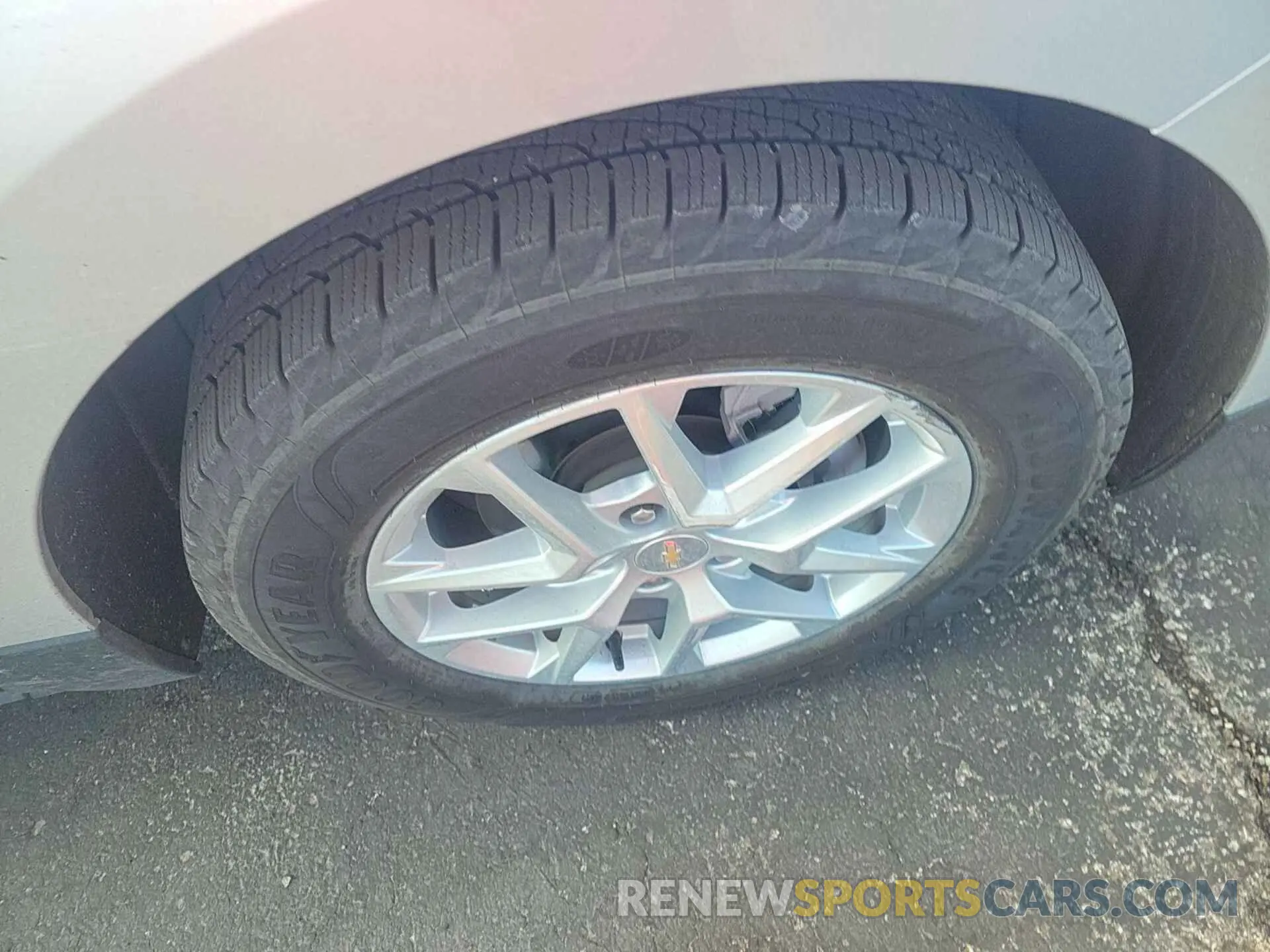 8 Photograph of a damaged car 3GNAXJEVXNL143436 CHEVROLET EQUINOX 2022