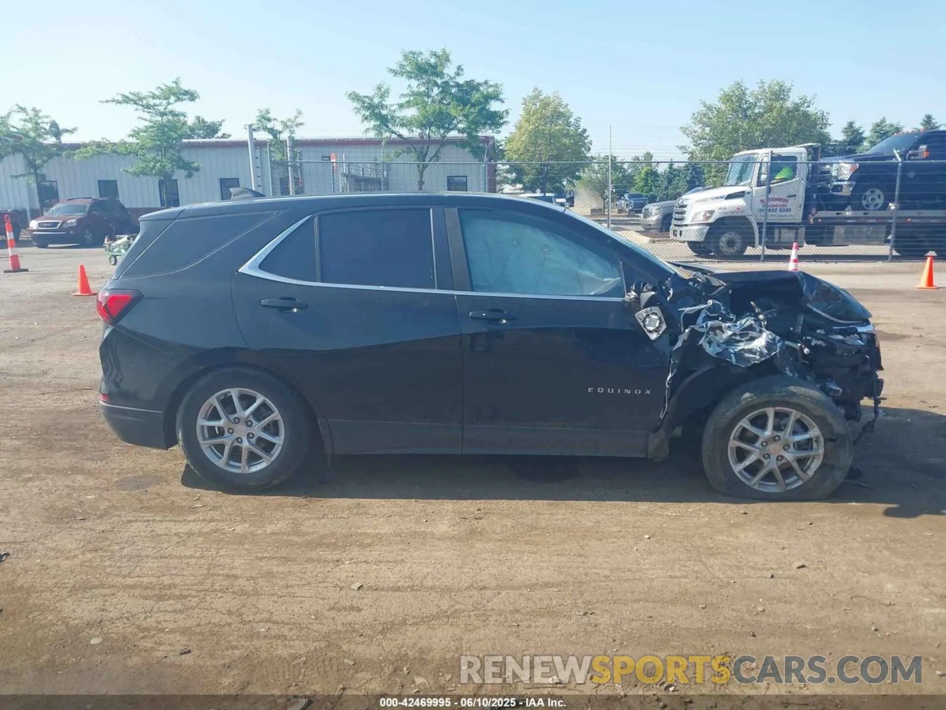 12 Photograph of a damaged car 3GNAXKEV0NL170053 CHEVROLET EQUINOX 2022