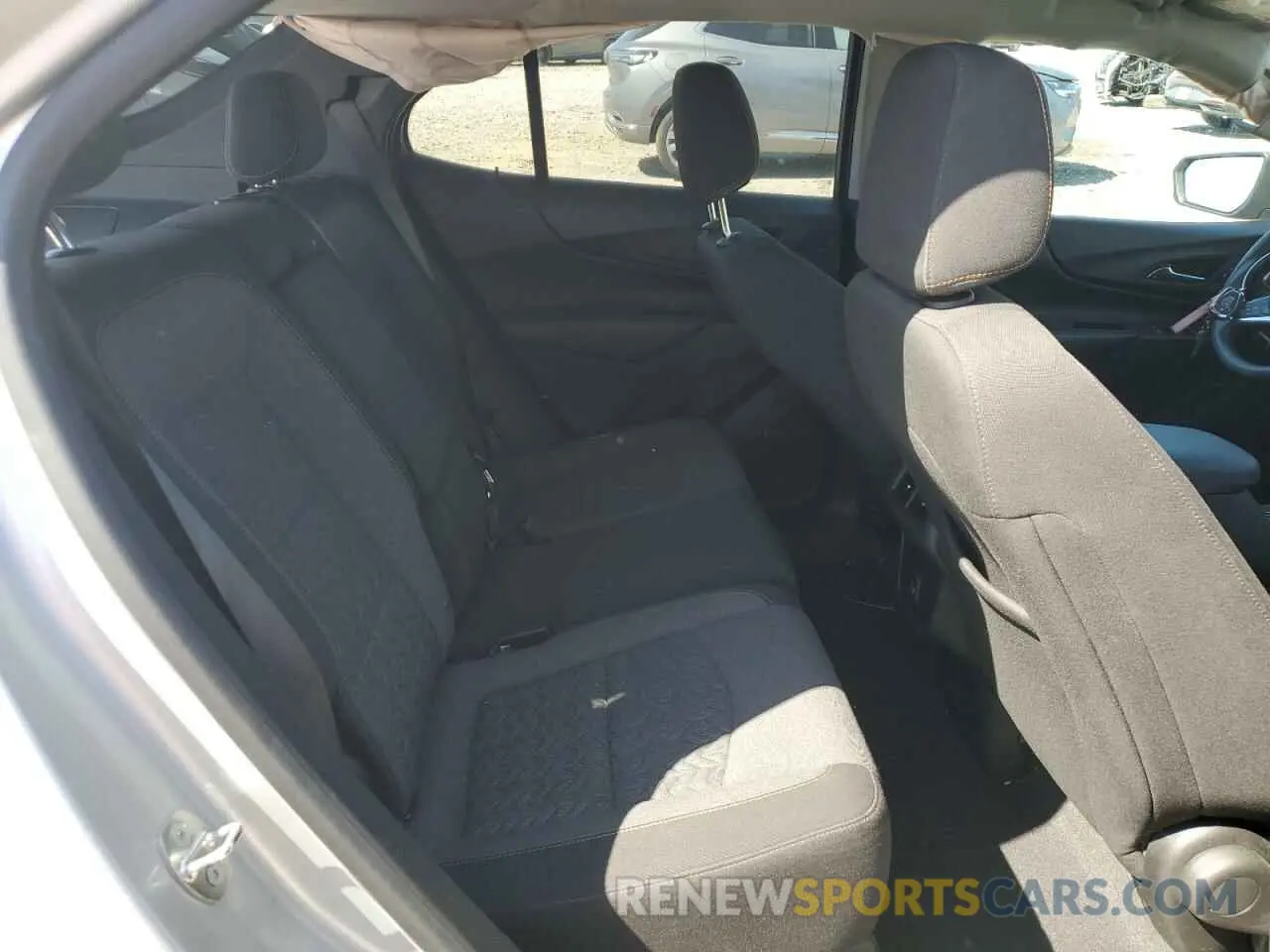 11 Photograph of a damaged car 3GNAXKEV0NL204802 CHEVROLET EQUINOX 2022