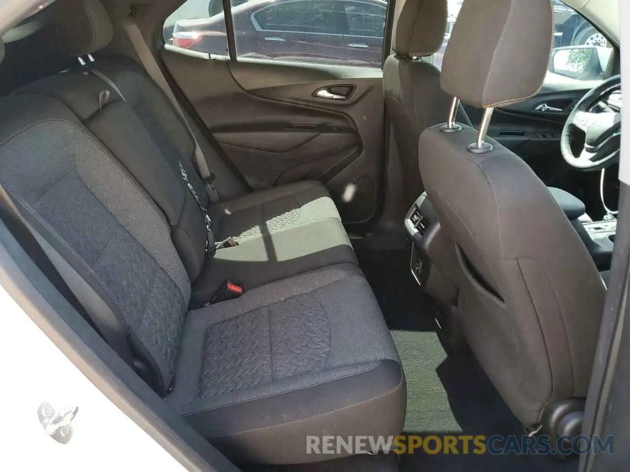 11 Photograph of a damaged car 3GNAXKEV0NL227352 CHEVROLET EQUINOX 2022