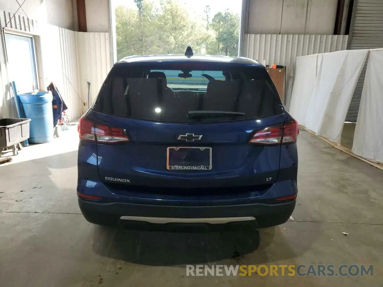 6 Photograph of a damaged car 3GNAXKEV0NL242935 CHEVROLET EQUINOX 2022