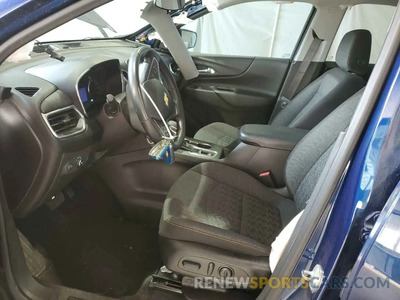 7 Photograph of a damaged car 3GNAXKEV0NL242935 CHEVROLET EQUINOX 2022