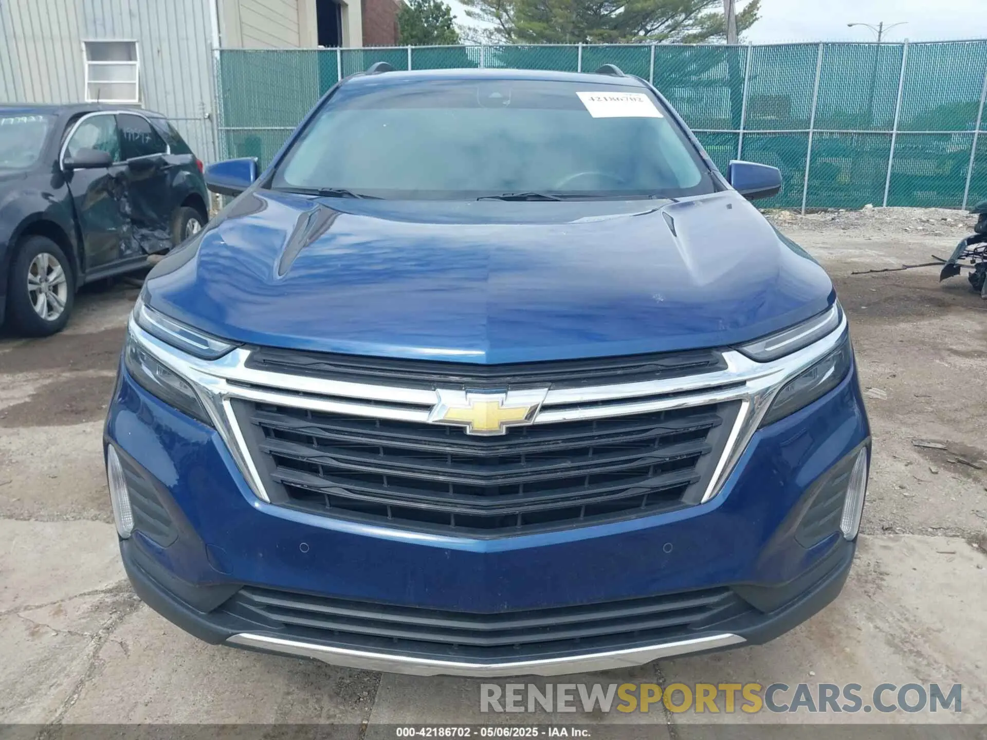 12 Photograph of a damaged car 3GNAXKEV0NL272405 CHEVROLET EQUINOX 2022
