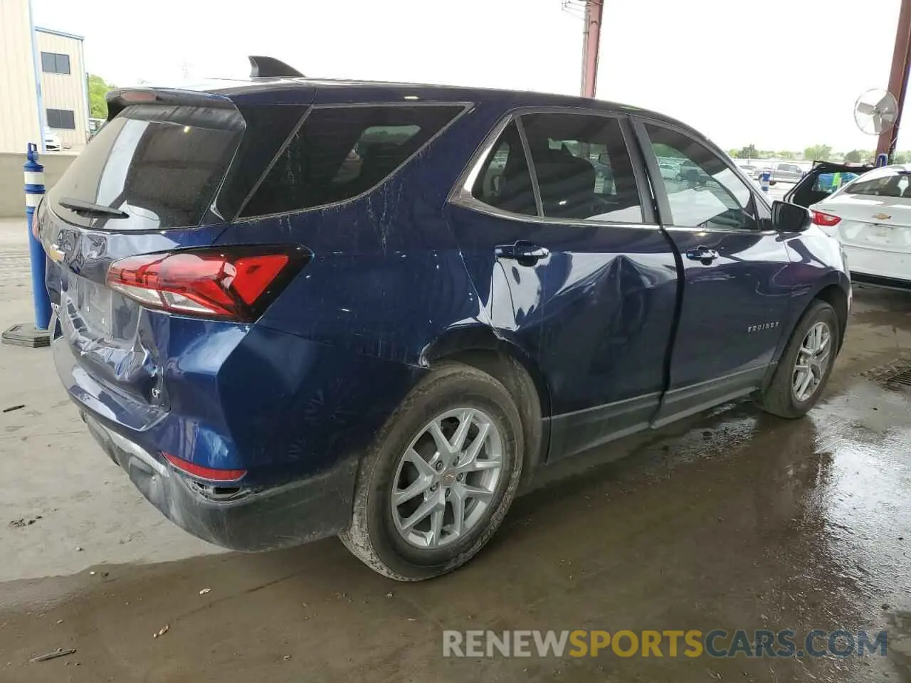 3 Photograph of a damaged car 3GNAXKEV0NL295330 CHEVROLET EQUINOX 2022