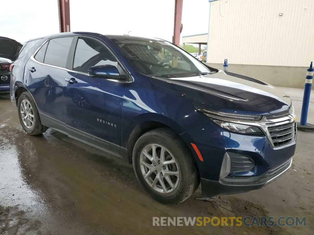 4 Photograph of a damaged car 3GNAXKEV0NL295330 CHEVROLET EQUINOX 2022