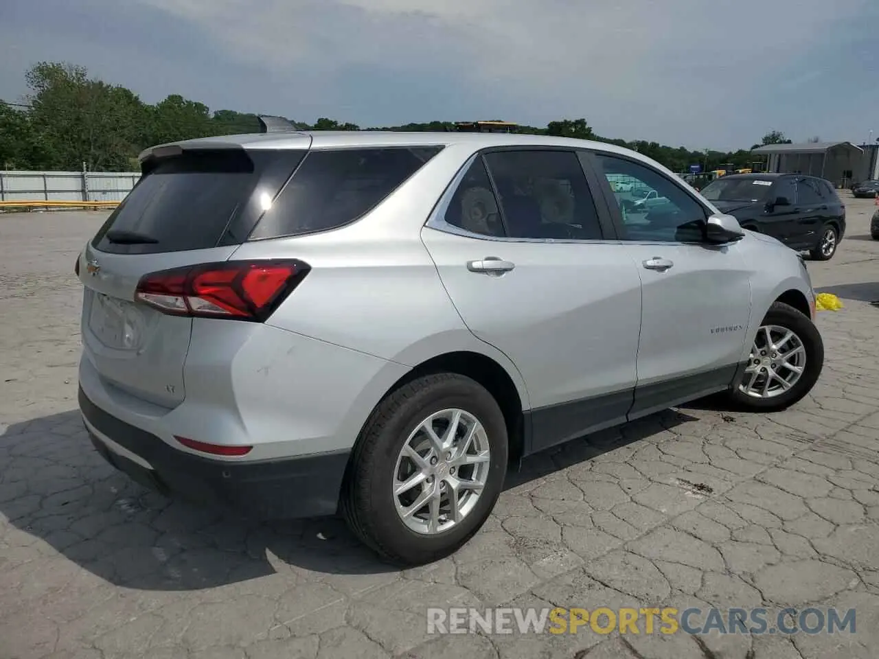 3 Photograph of a damaged car 3GNAXKEV0NS192771 CHEVROLET EQUINOX 2022