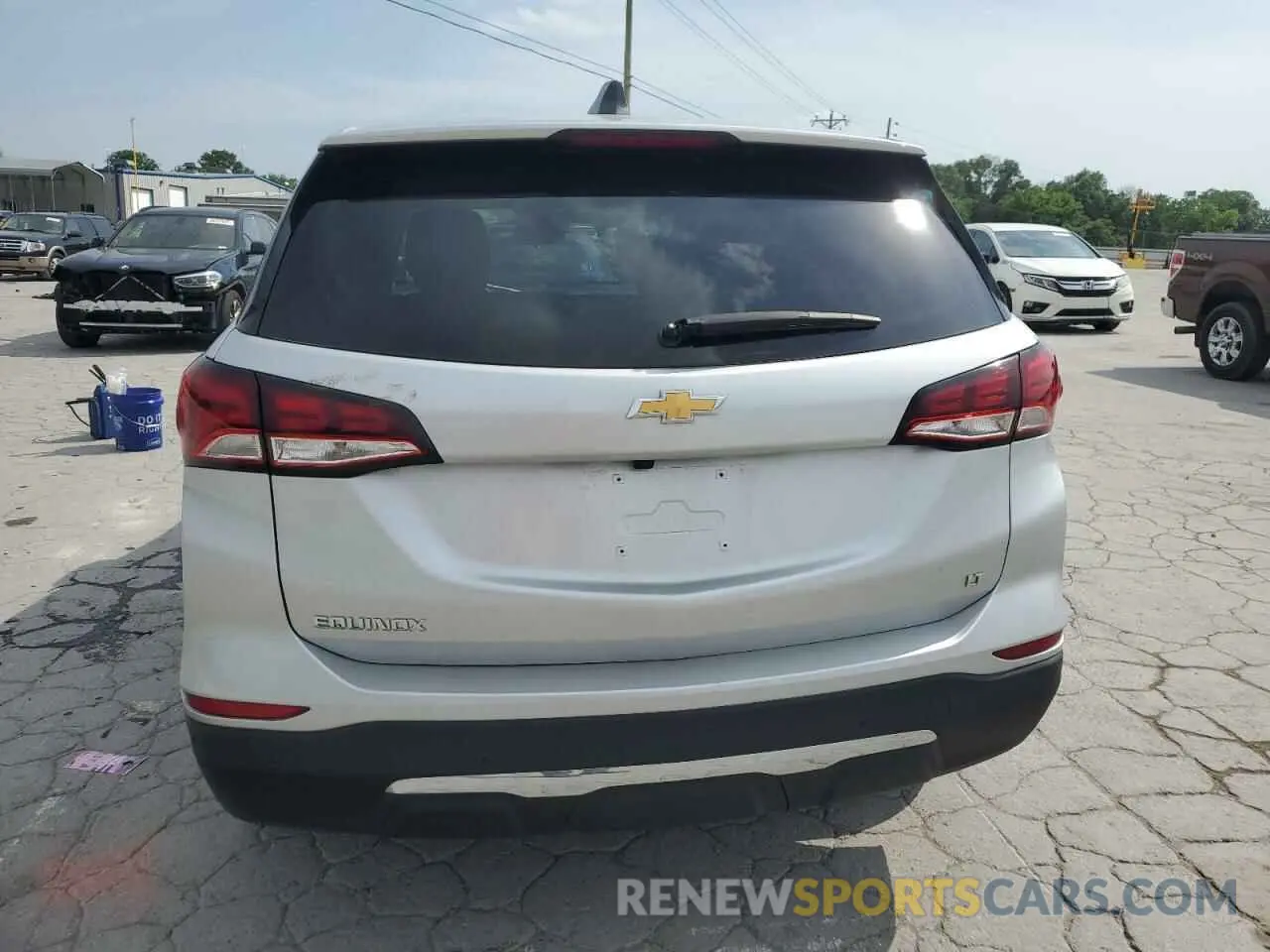 6 Photograph of a damaged car 3GNAXKEV0NS192771 CHEVROLET EQUINOX 2022