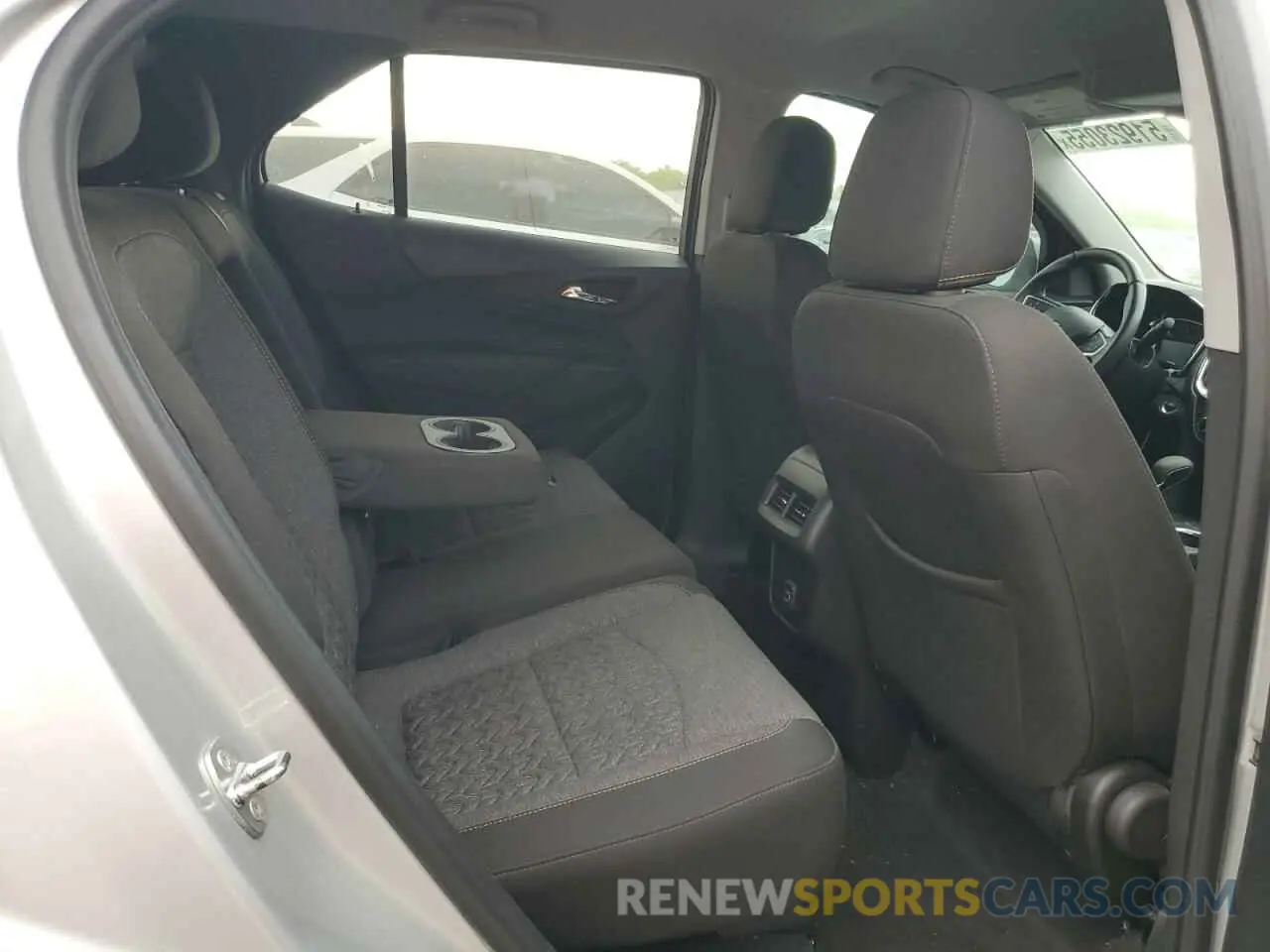 10 Photograph of a damaged car 3GNAXKEV0NS193161 CHEVROLET EQUINOX 2022