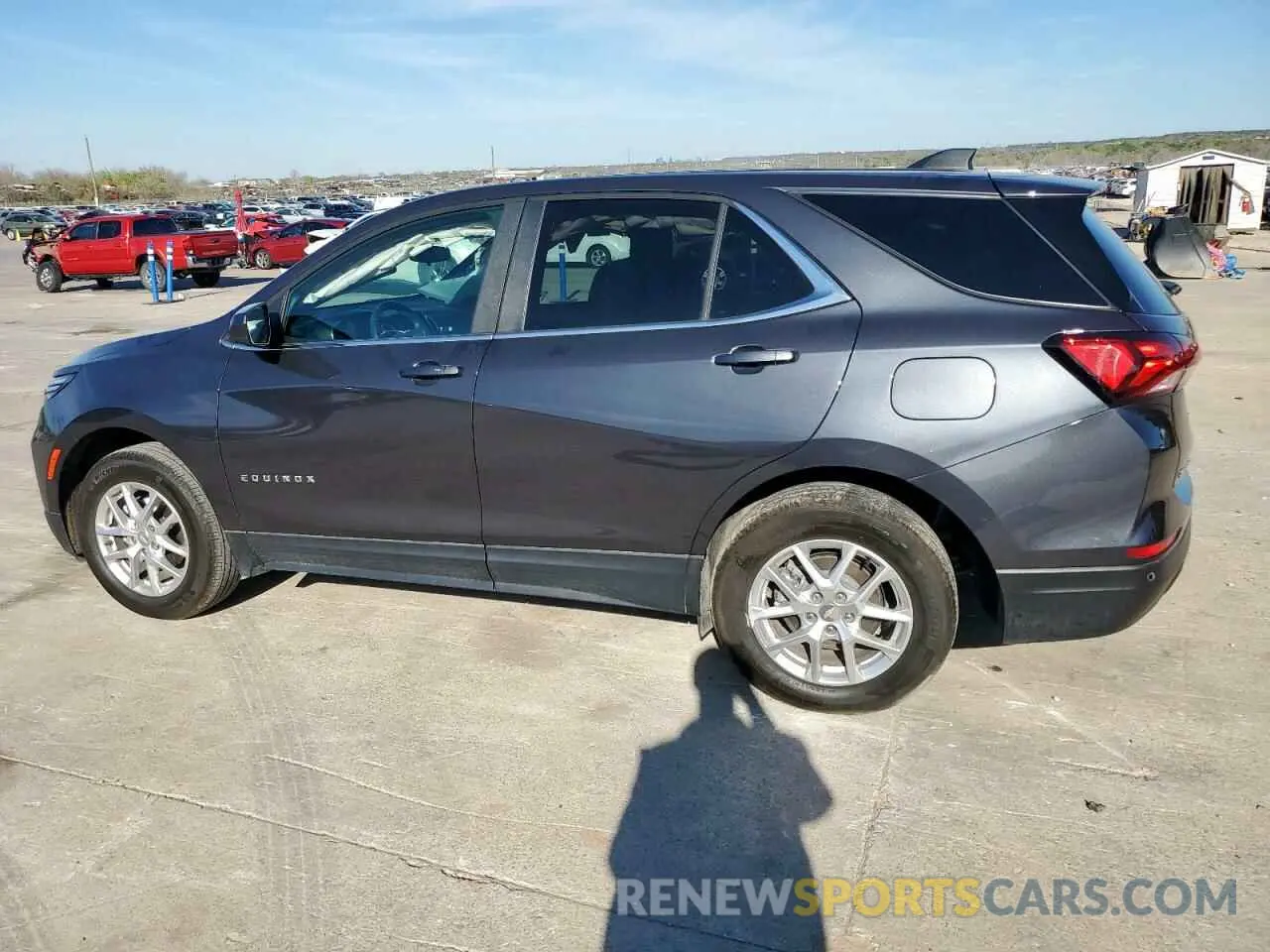 2 Photograph of a damaged car 3GNAXKEV0NS197484 CHEVROLET EQUINOX 2022