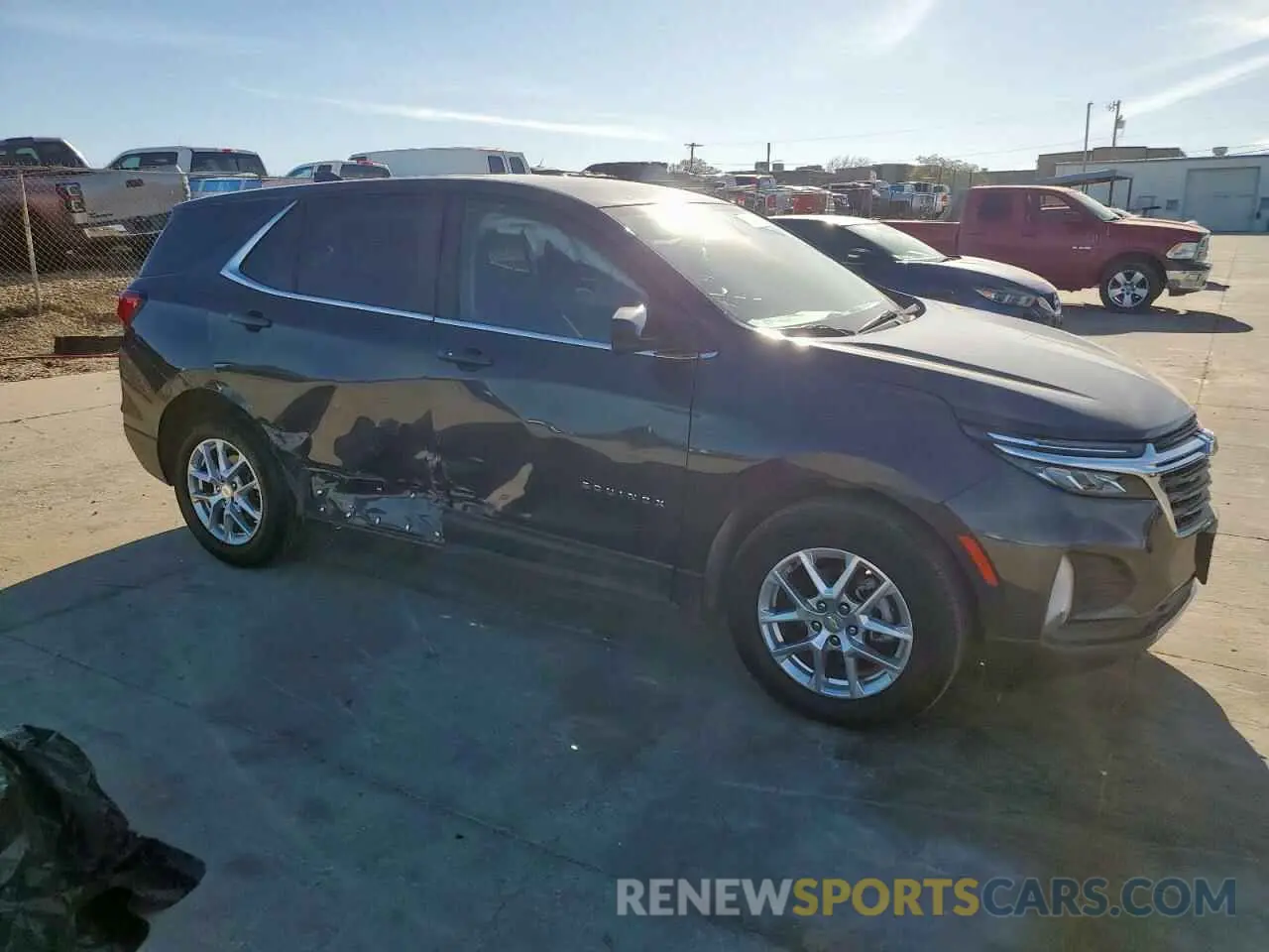 4 Photograph of a damaged car 3GNAXKEV0NS197484 CHEVROLET EQUINOX 2022