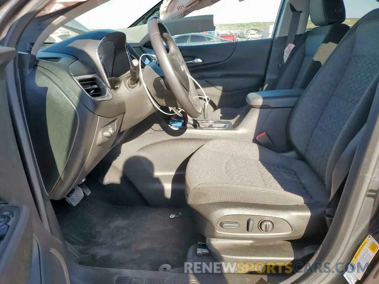 7 Photograph of a damaged car 3GNAXKEV0NS197484 CHEVROLET EQUINOX 2022
