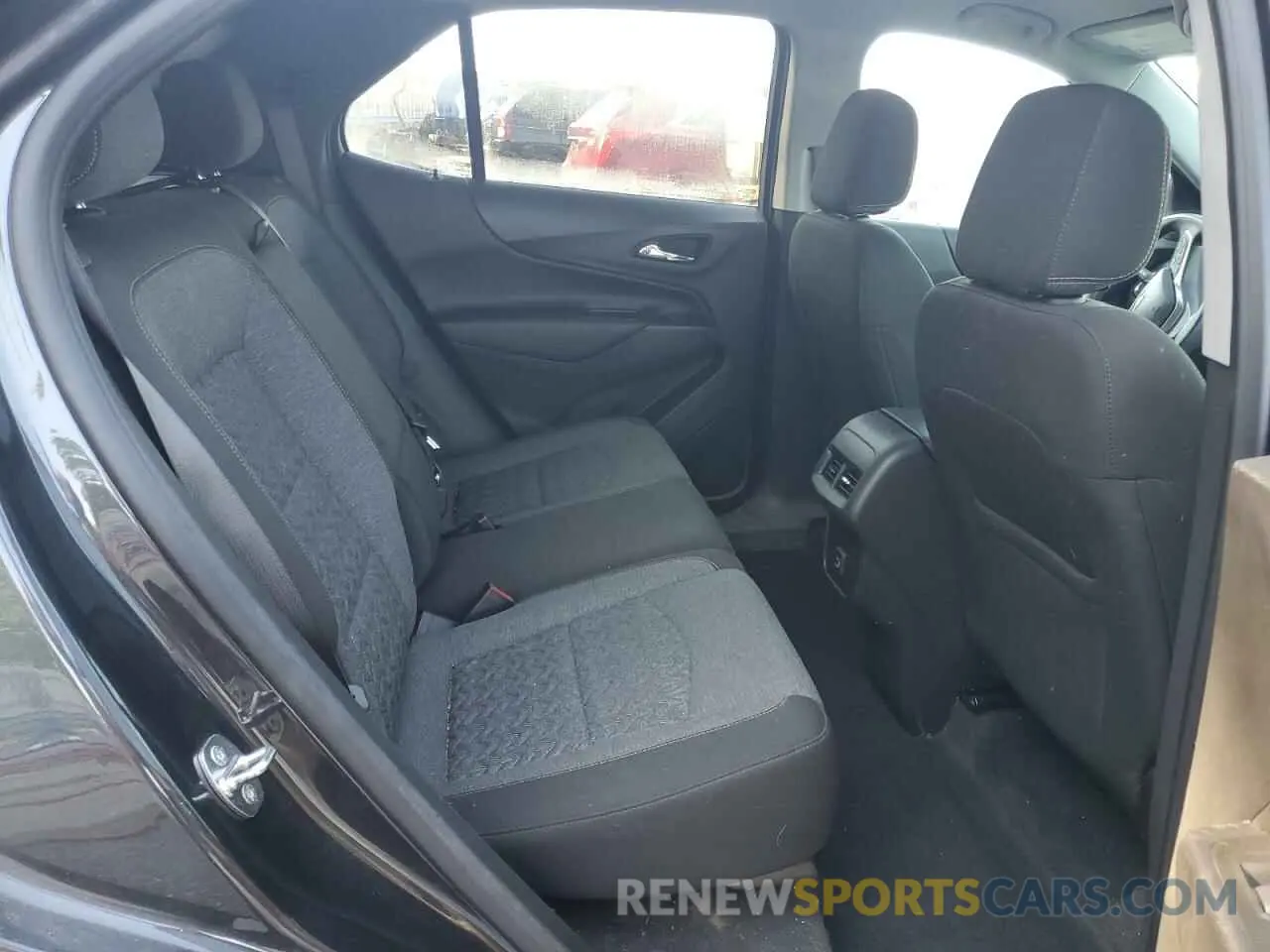 11 Photograph of a damaged car 3GNAXKEV0NS244335 CHEVROLET EQUINOX 2022