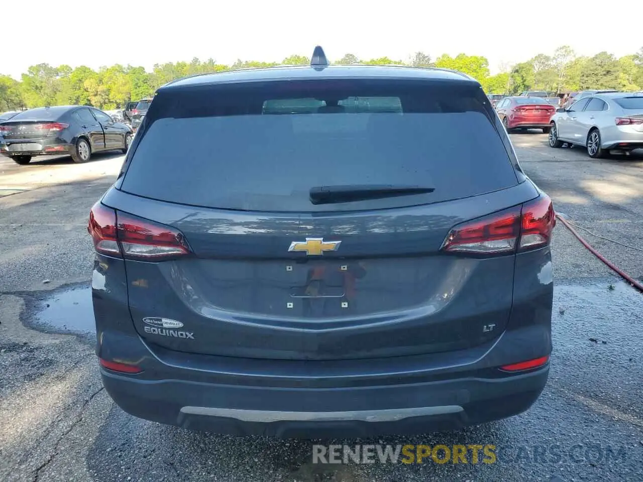 6 Photograph of a damaged car 3GNAXKEV0NS244335 CHEVROLET EQUINOX 2022