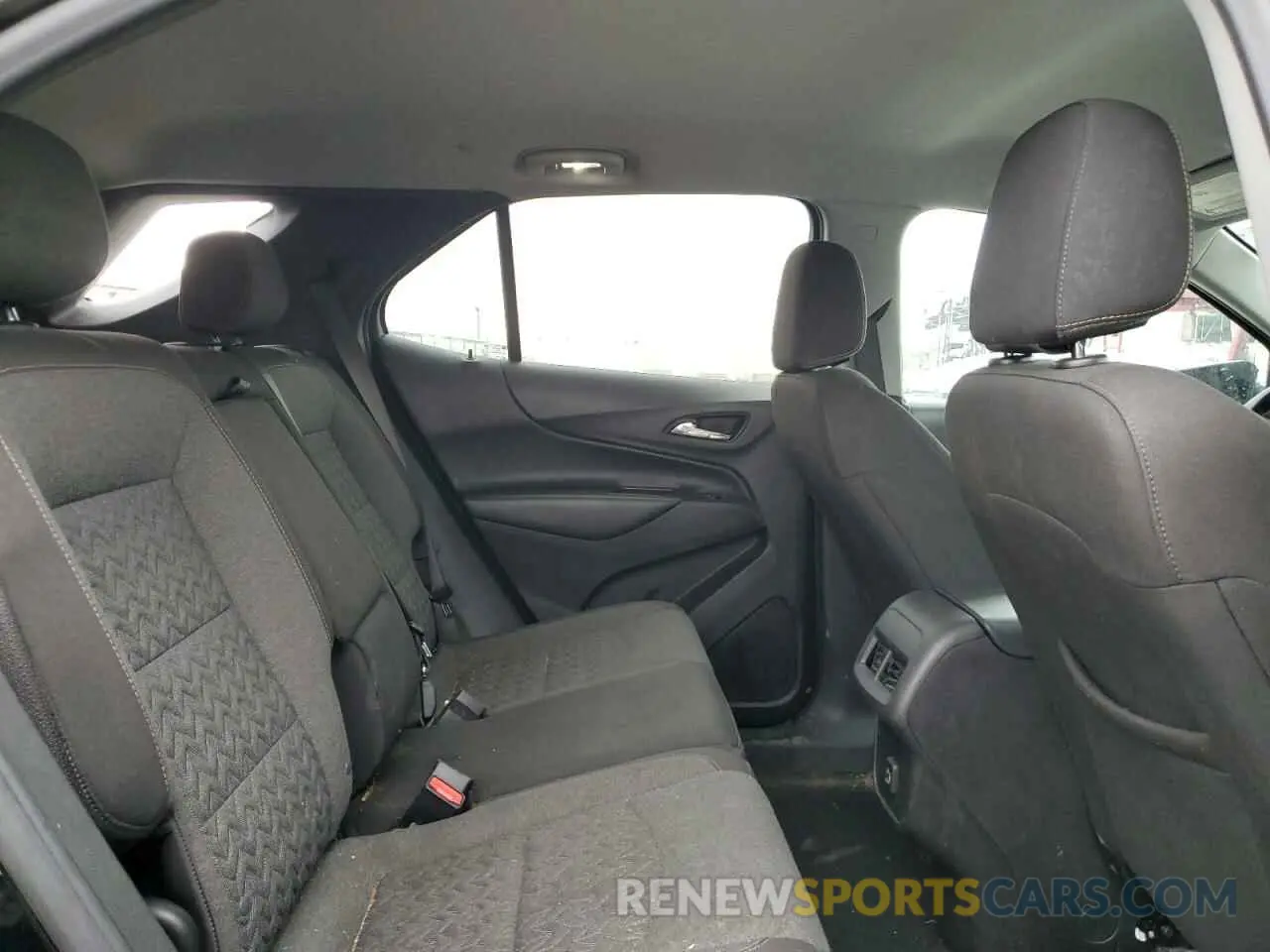 11 Photograph of a damaged car 3GNAXKEV1NL123002 CHEVROLET EQUINOX 2022