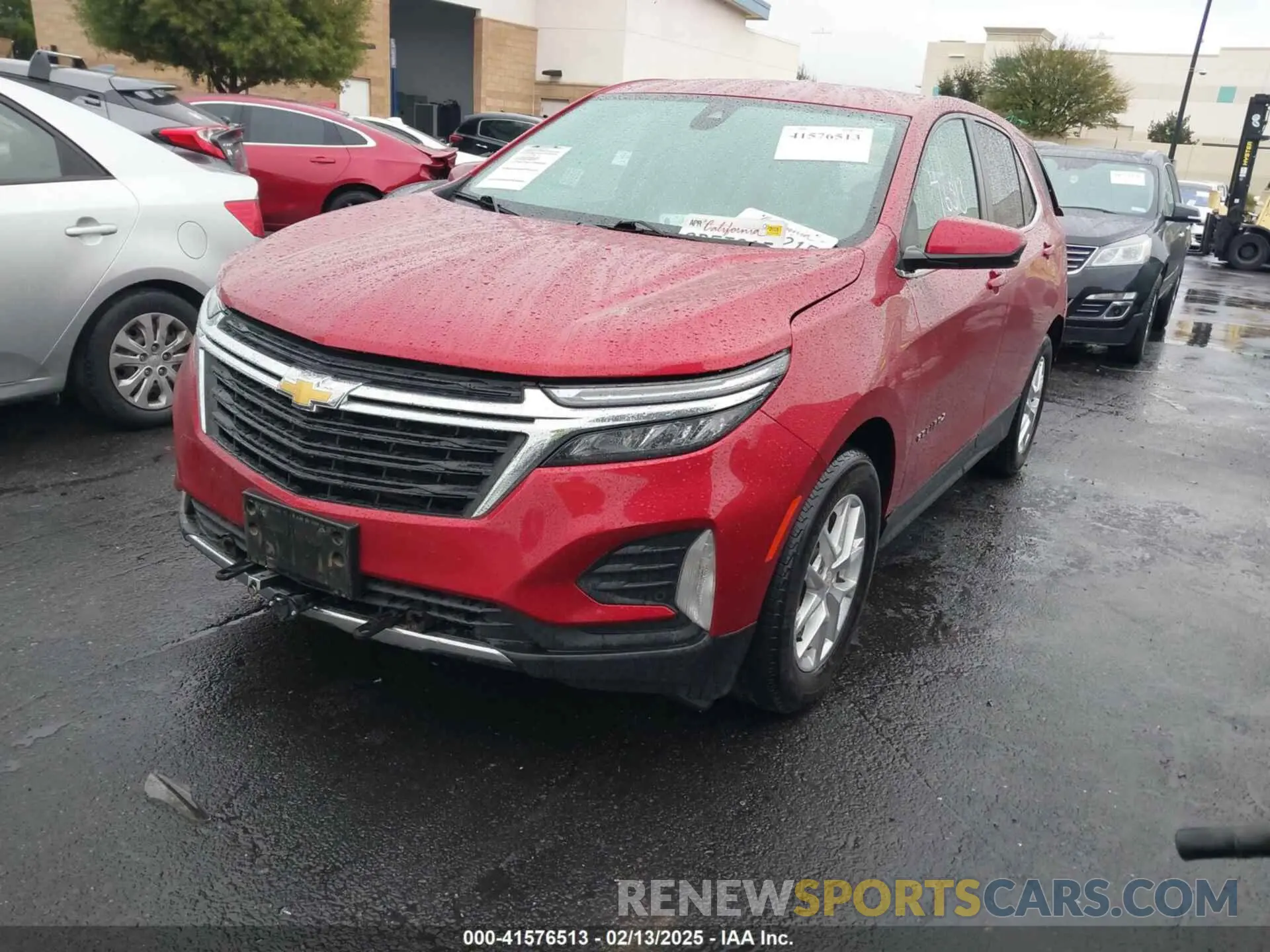 2 Photograph of a damaged car 3GNAXKEV1NL183605 CHEVROLET EQUINOX 2022