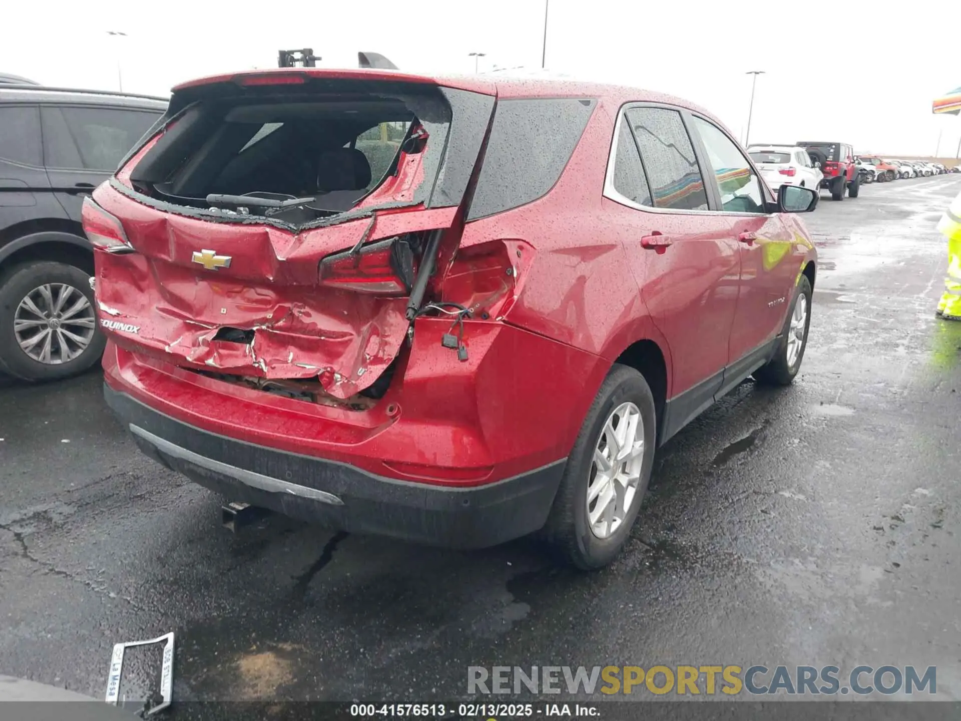 4 Photograph of a damaged car 3GNAXKEV1NL183605 CHEVROLET EQUINOX 2022