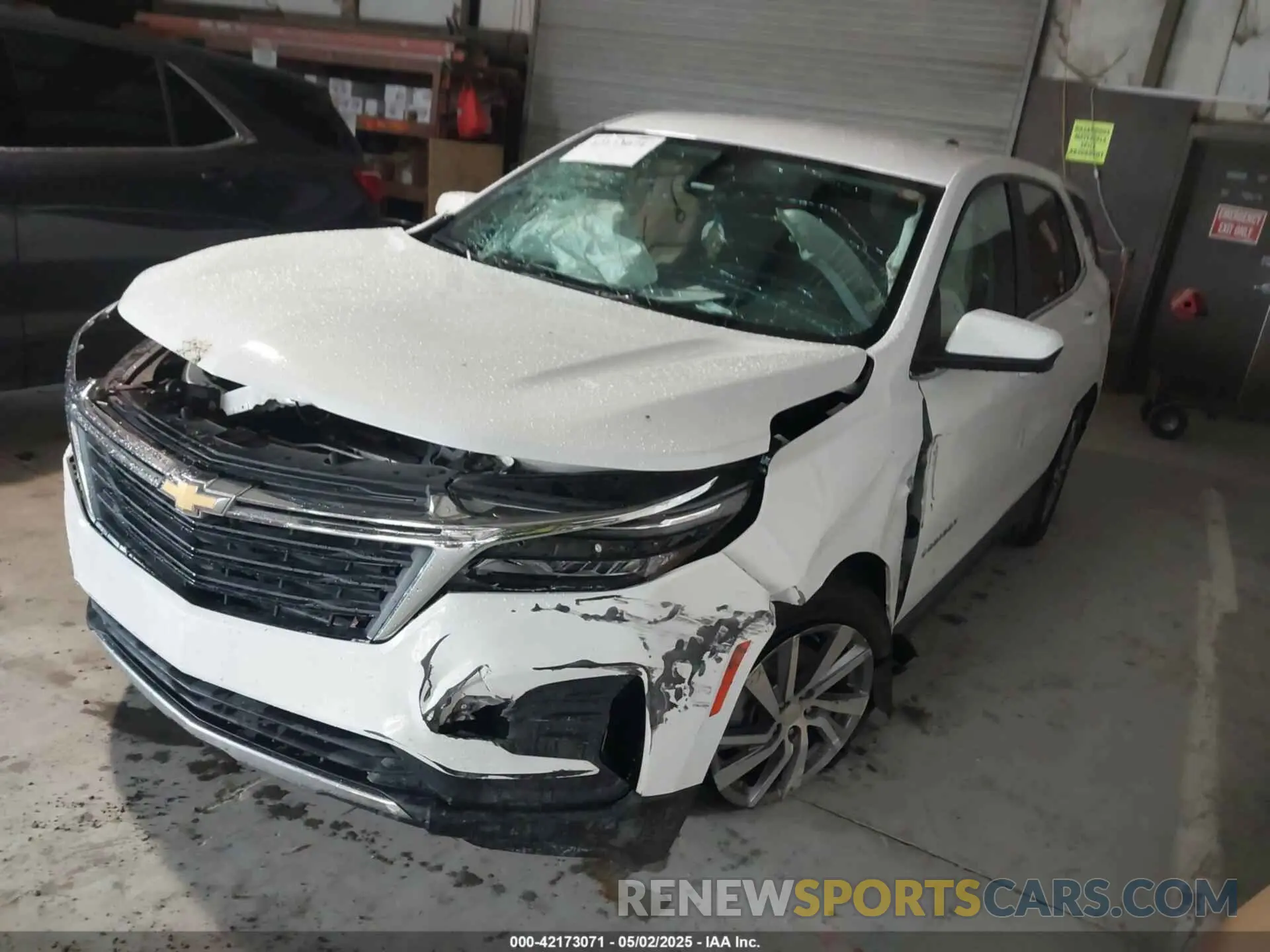 2 Photograph of a damaged car 3GNAXKEV1NL201617 CHEVROLET EQUINOX 2022