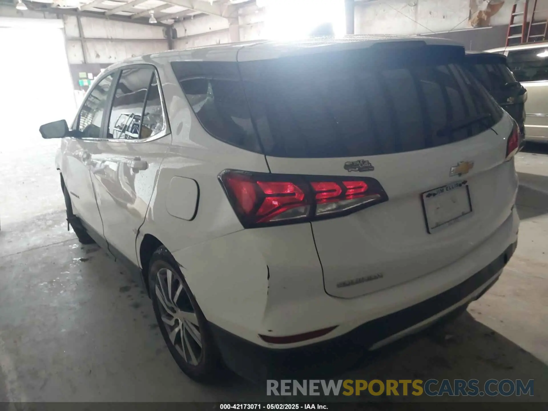 3 Photograph of a damaged car 3GNAXKEV1NL201617 CHEVROLET EQUINOX 2022