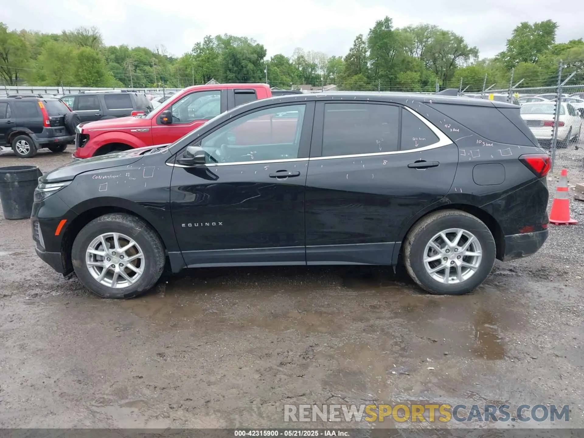 14 Photograph of a damaged car 3GNAXKEV1NL237663 CHEVROLET EQUINOX 2022
