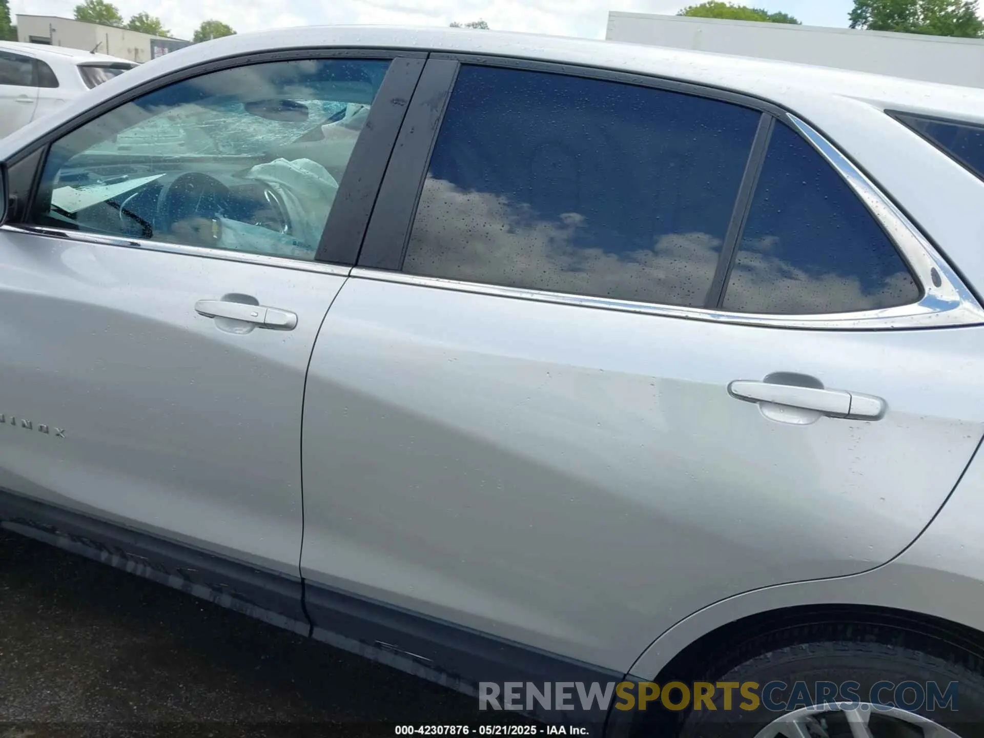 14 Photograph of a damaged car 3GNAXKEV1NS189037 CHEVROLET EQUINOX 2022