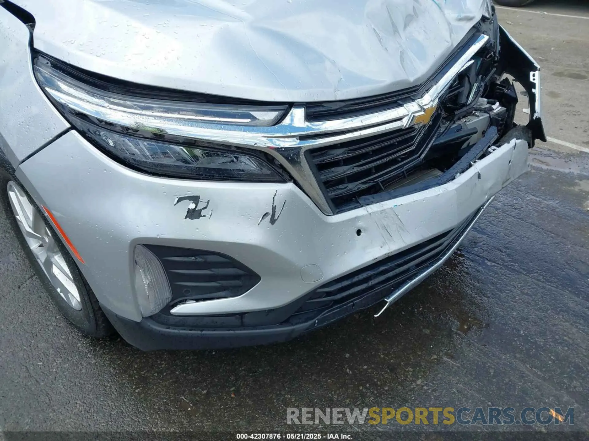 17 Photograph of a damaged car 3GNAXKEV1NS189037 CHEVROLET EQUINOX 2022