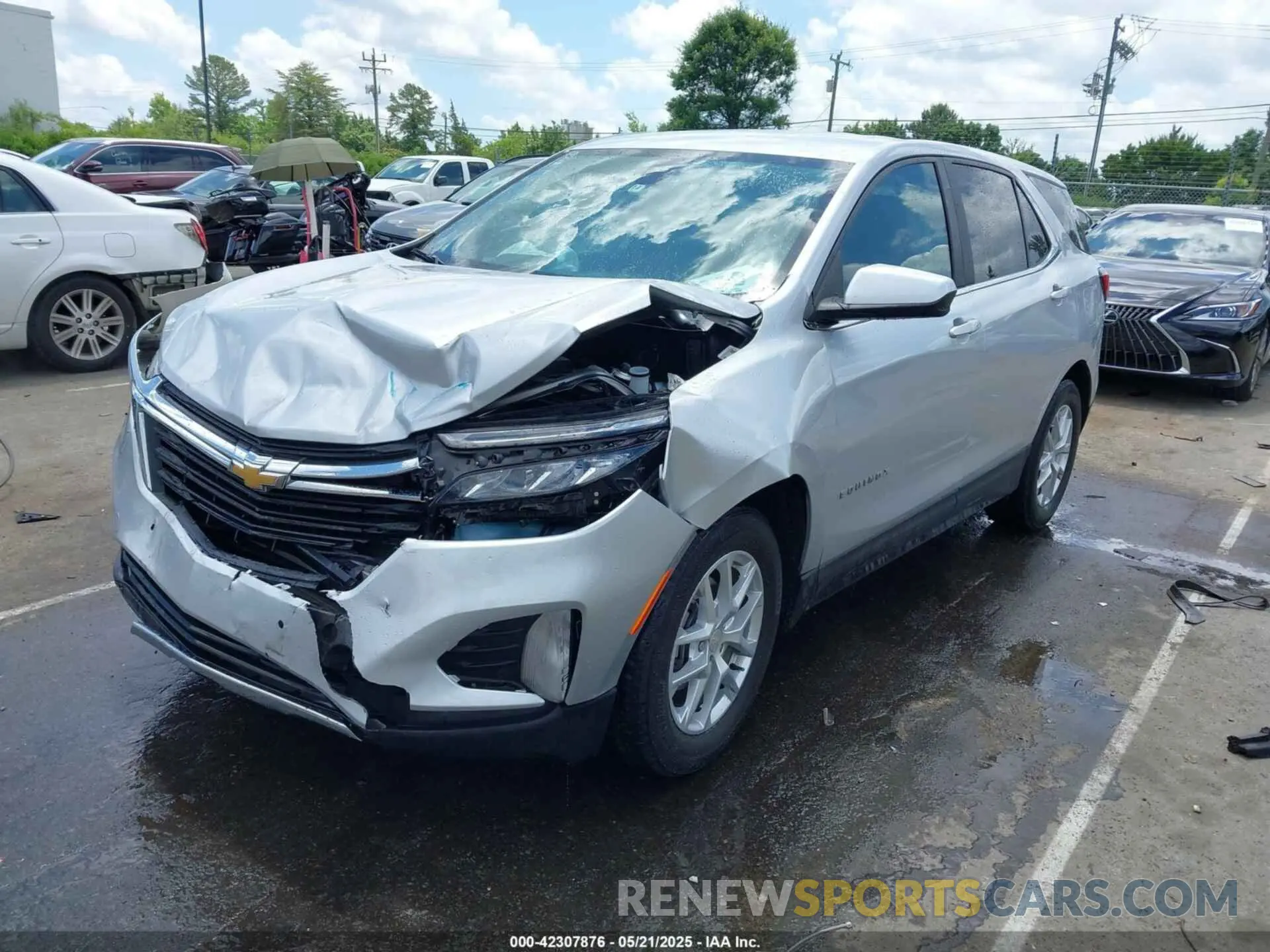 2 Photograph of a damaged car 3GNAXKEV1NS189037 CHEVROLET EQUINOX 2022