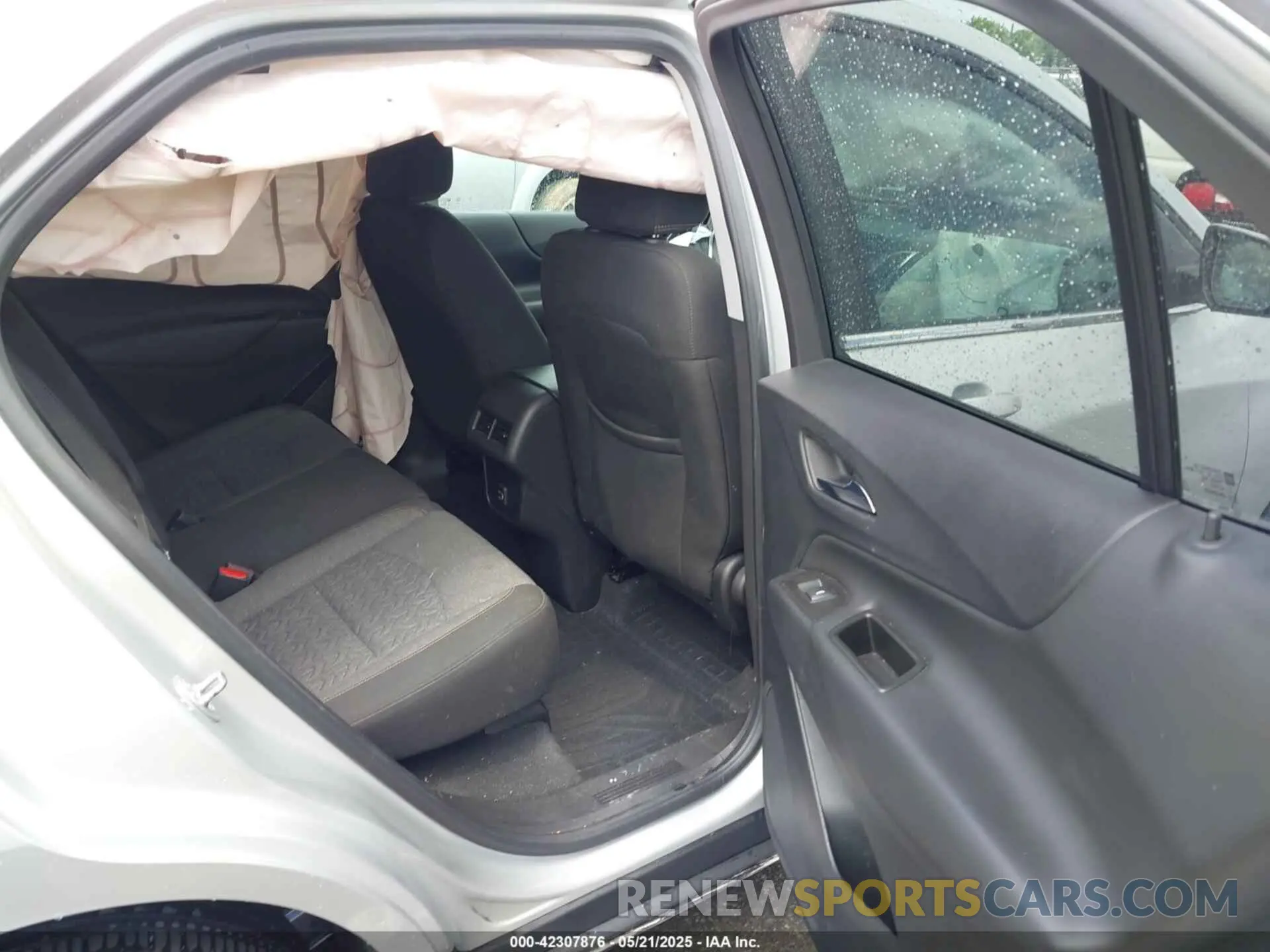 8 Photograph of a damaged car 3GNAXKEV1NS189037 CHEVROLET EQUINOX 2022