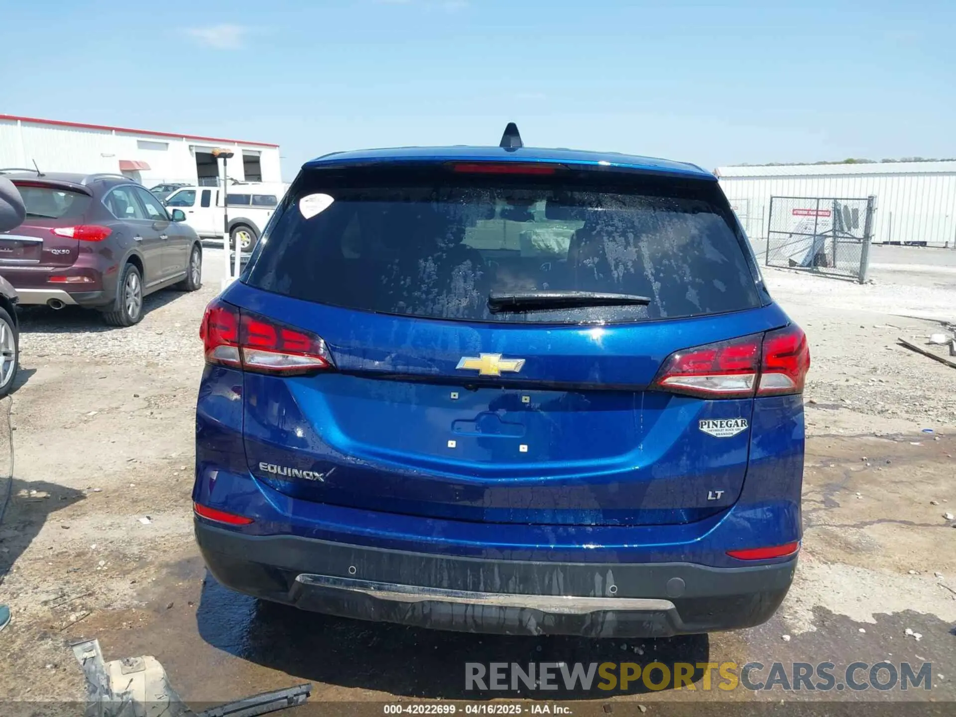 17 Photograph of a damaged car 3GNAXKEV2NL131190 CHEVROLET EQUINOX 2022