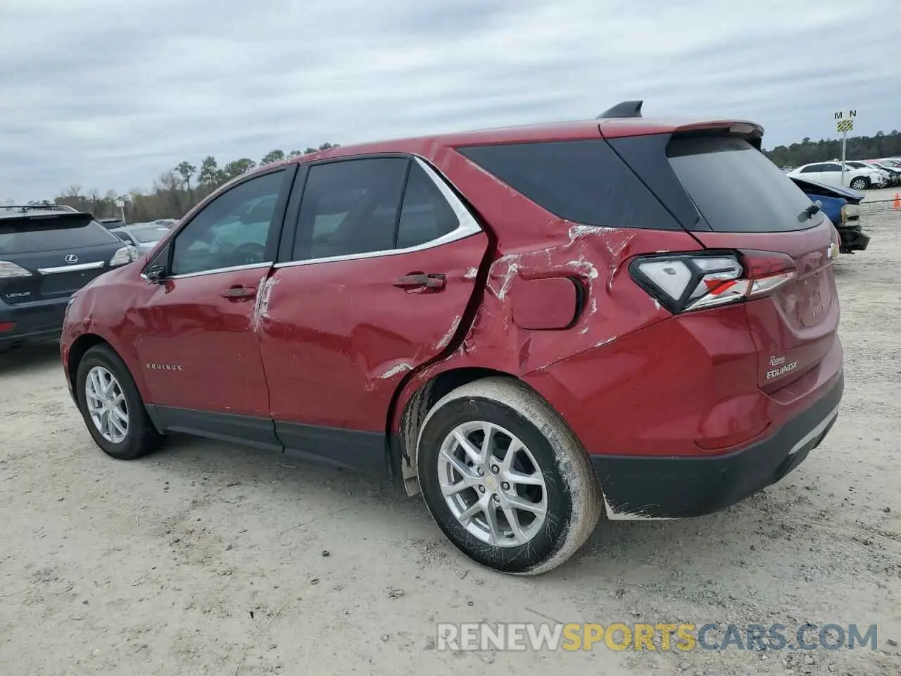 2 Photograph of a damaged car 3GNAXKEV2NL147129 CHEVROLET EQUINOX 2022