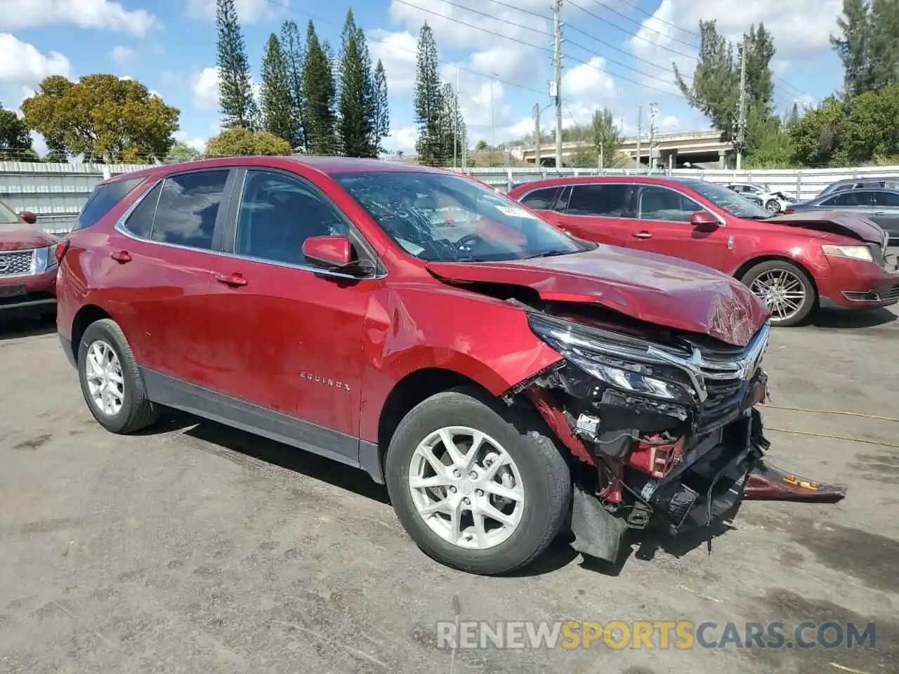 4 Photograph of a damaged car 3GNAXKEV2NL155151 CHEVROLET EQUINOX 2022