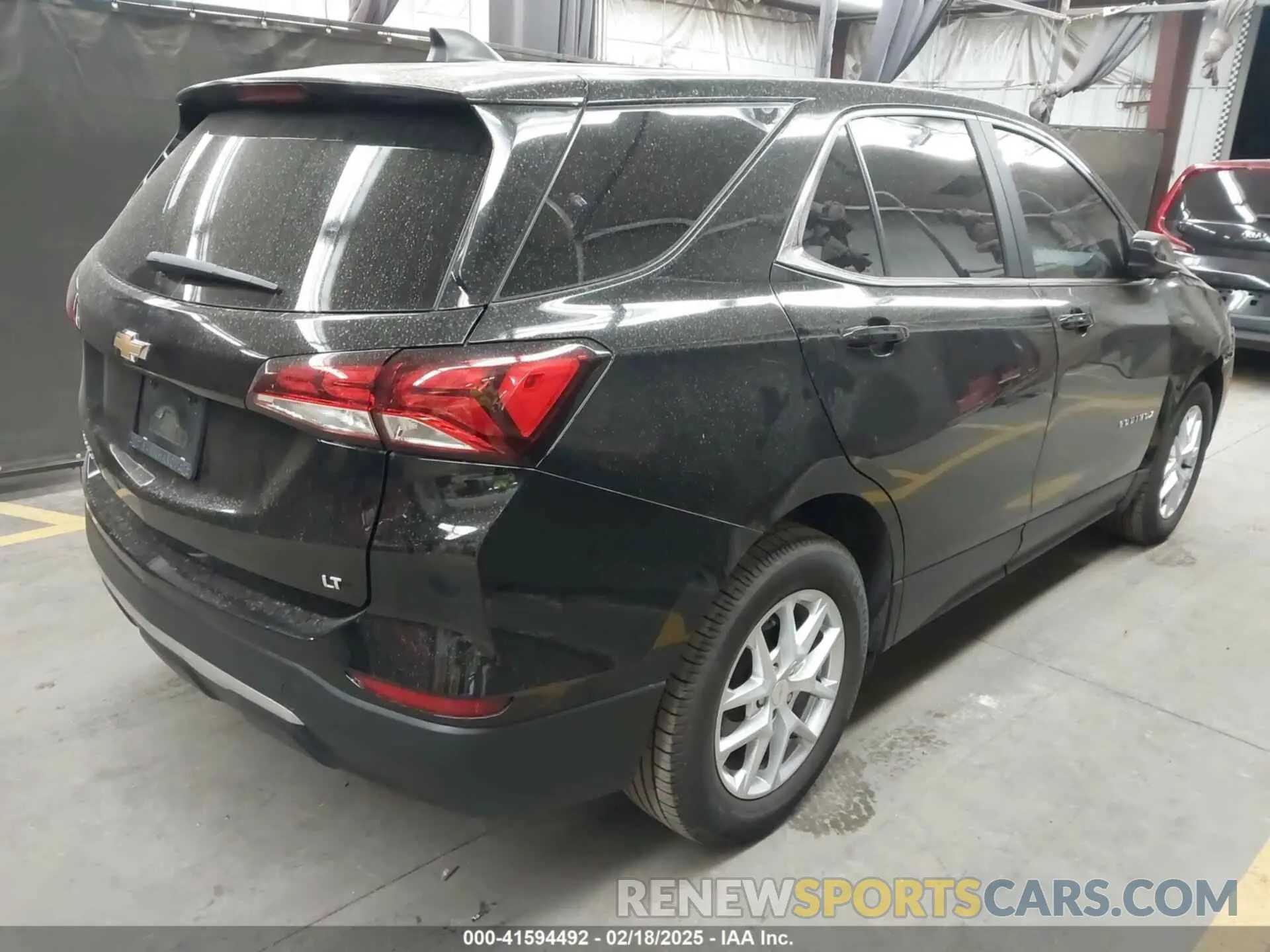 4 Photograph of a damaged car 3GNAXKEV2NL250051 CHEVROLET EQUINOX 2022
