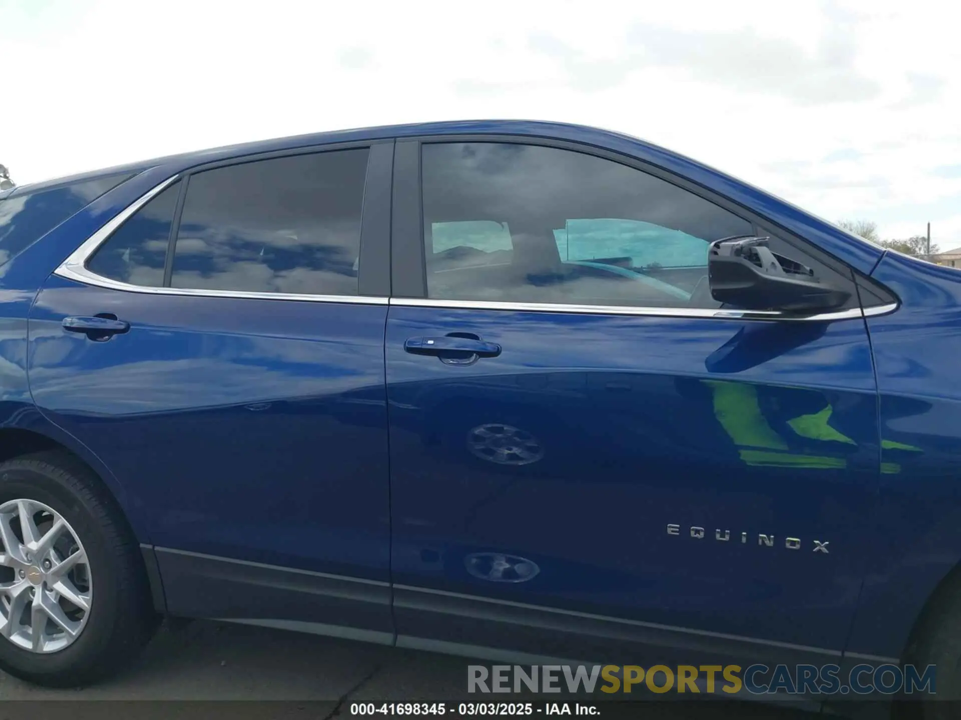 13 Photograph of a damaged car 3GNAXKEV3NL117010 CHEVROLET EQUINOX 2022
