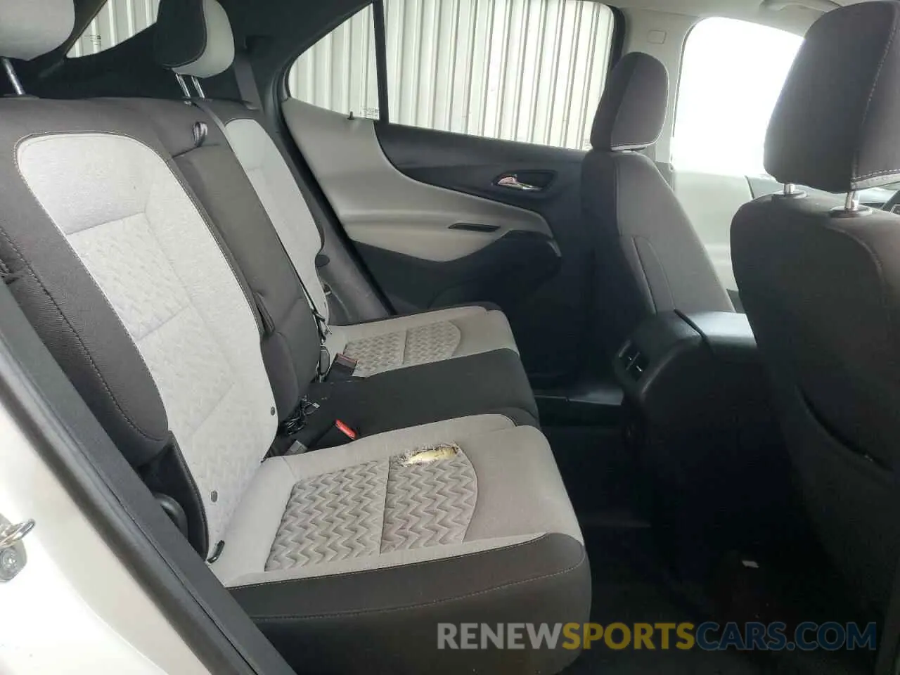 11 Photograph of a damaged car 3GNAXKEV3NL135426 CHEVROLET EQUINOX 2022