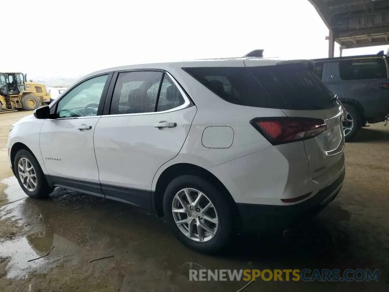 2 Photograph of a damaged car 3GNAXKEV3NL135426 CHEVROLET EQUINOX 2022