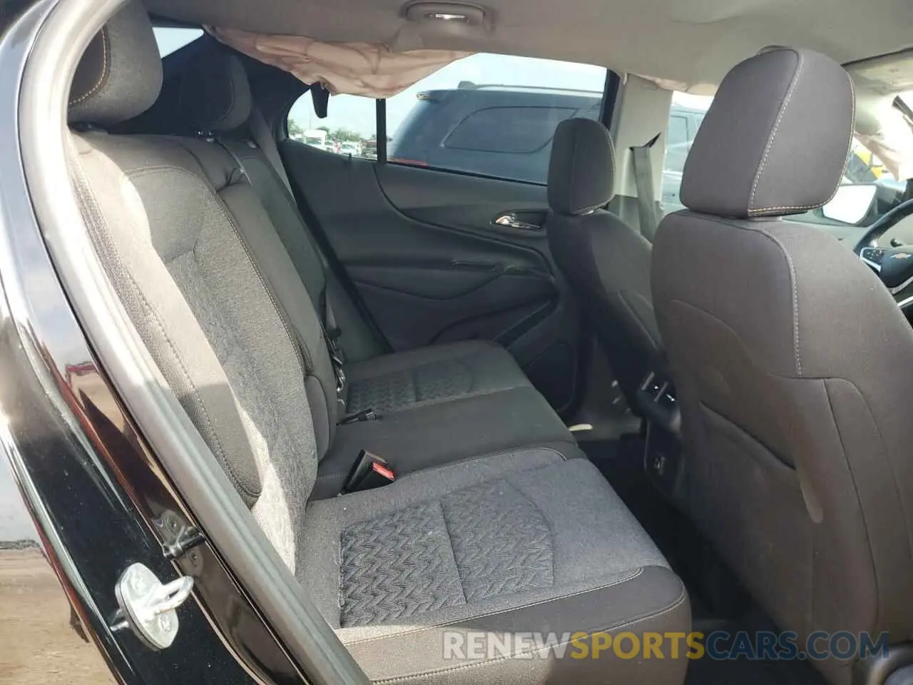 10 Photograph of a damaged car 3GNAXKEV3NL183198 CHEVROLET EQUINOX 2022