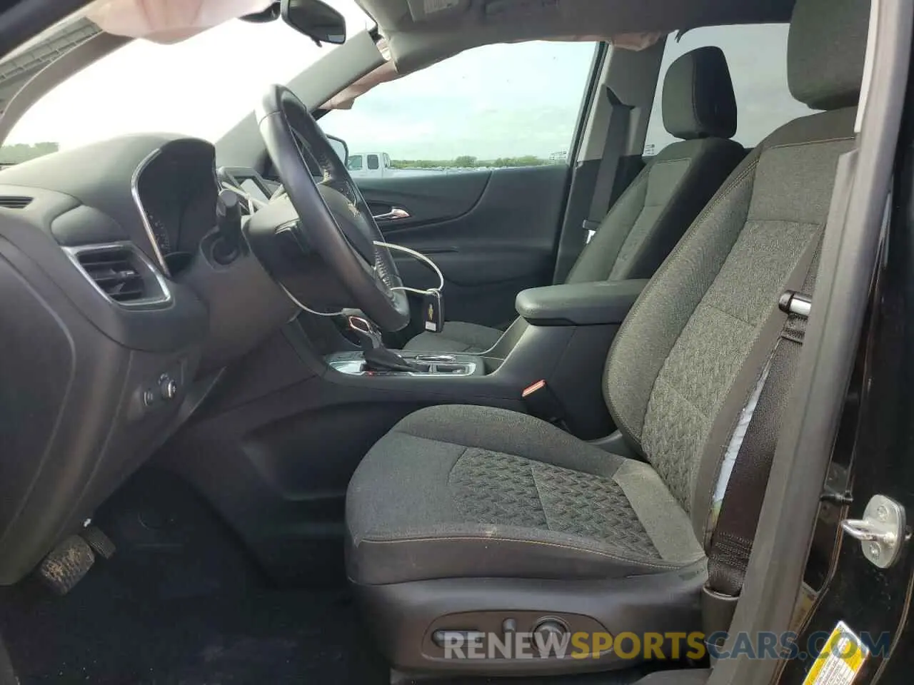 7 Photograph of a damaged car 3GNAXKEV3NL183198 CHEVROLET EQUINOX 2022