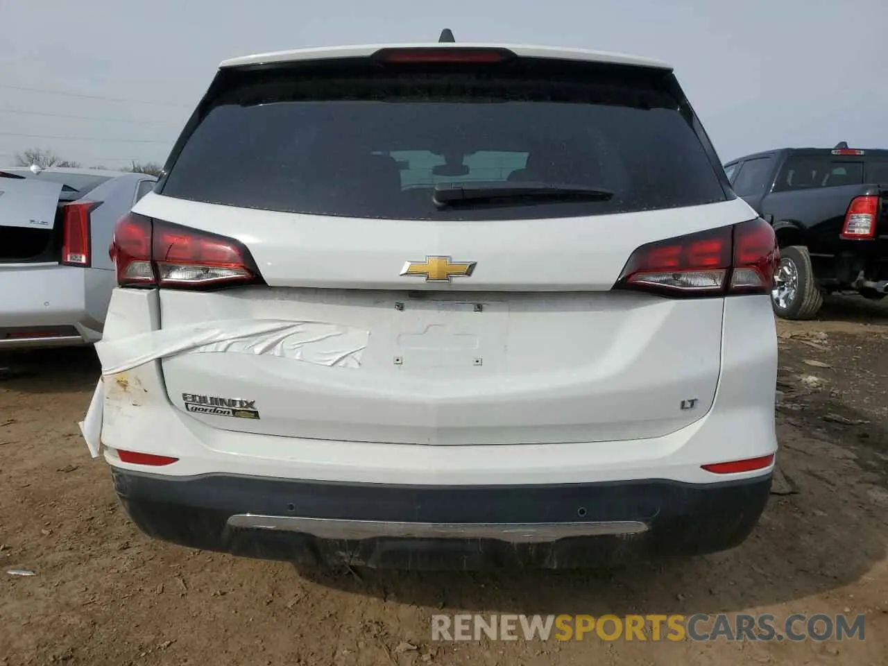 6 Photograph of a damaged car 3GNAXKEV3NL212649 CHEVROLET EQUINOX 2022