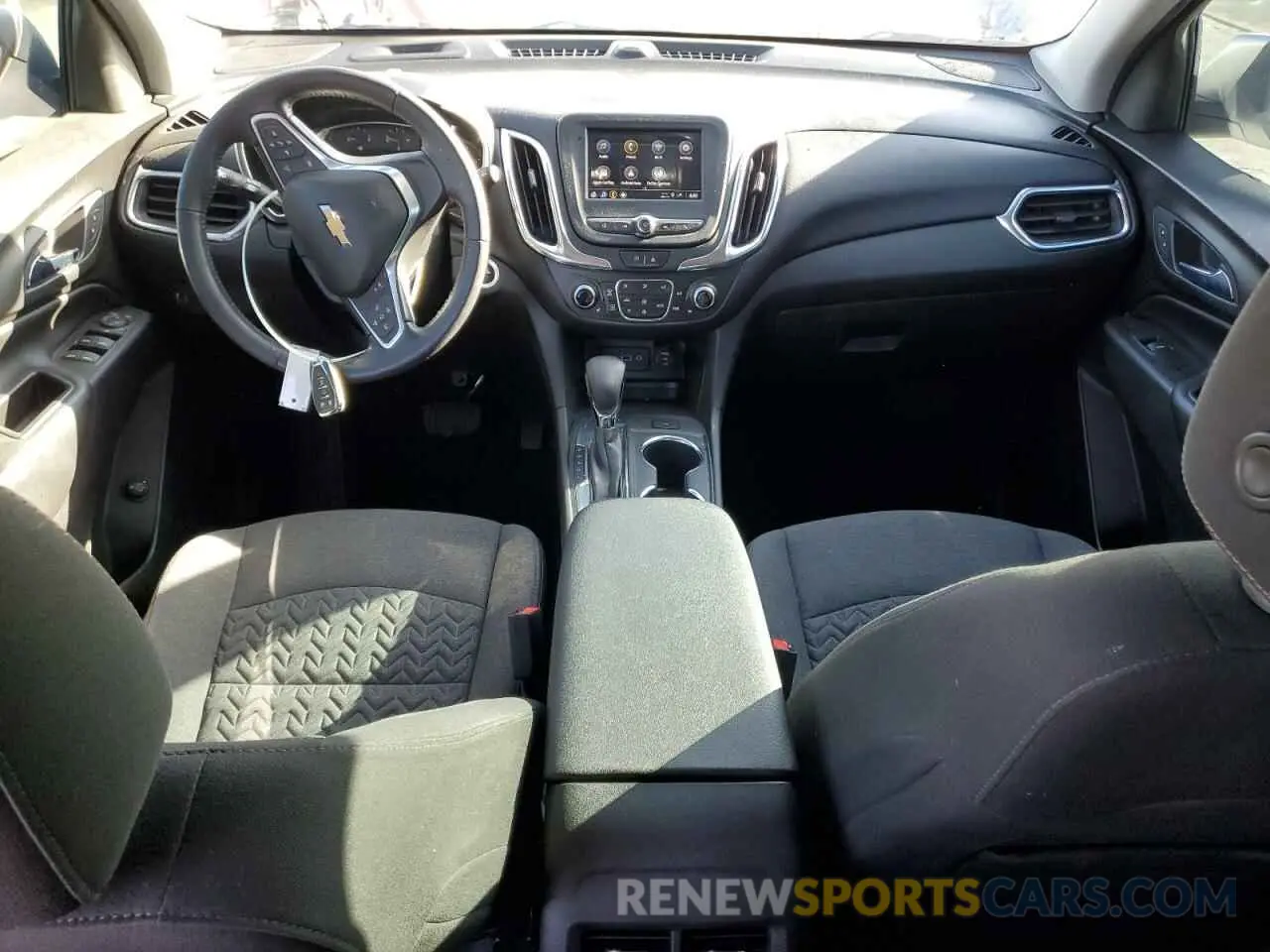 8 Photograph of a damaged car 3GNAXKEV3NL234327 CHEVROLET EQUINOX 2022