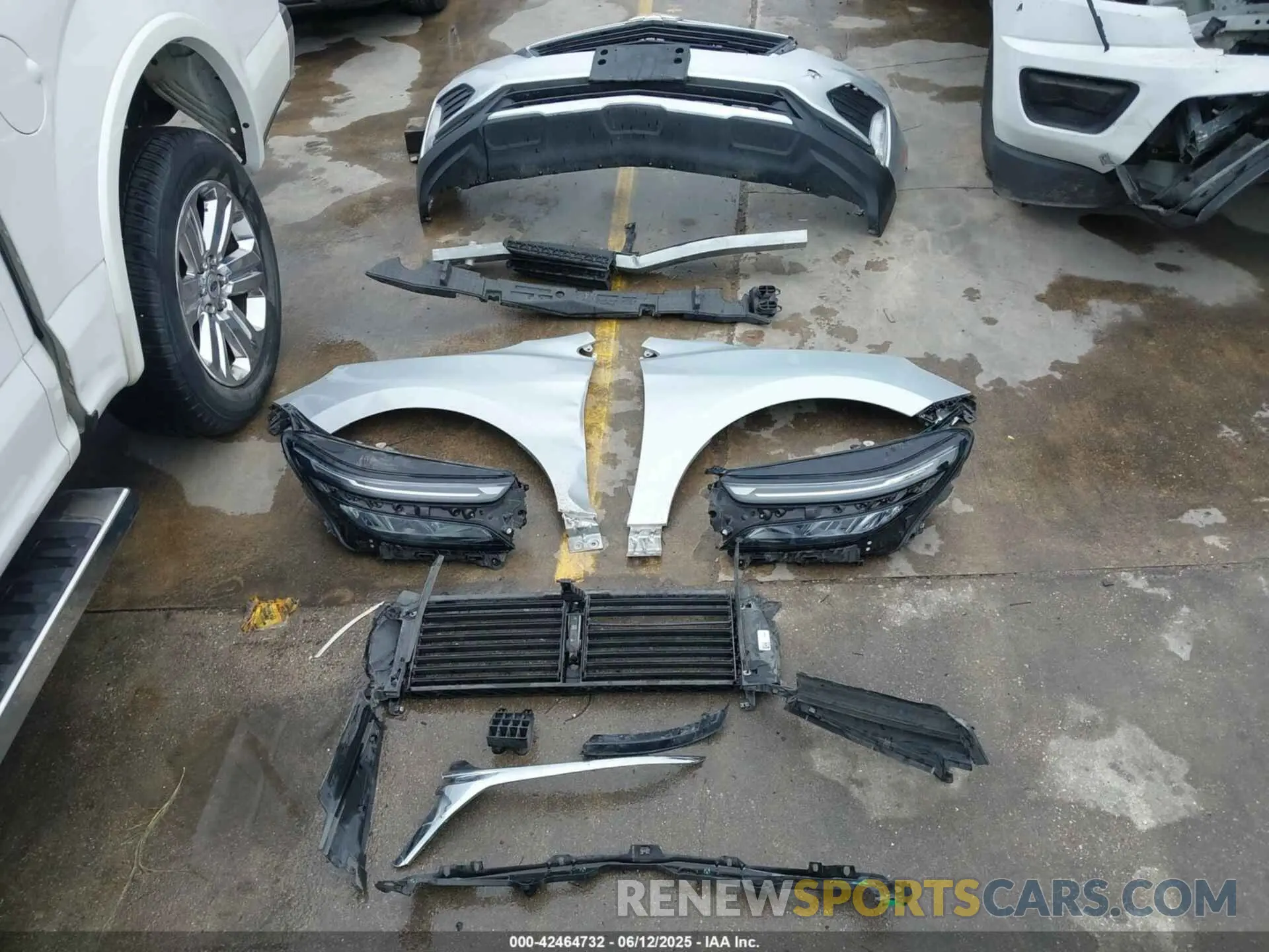 12 Photograph of a damaged car 3GNAXKEV3NL263827 CHEVROLET EQUINOX 2022