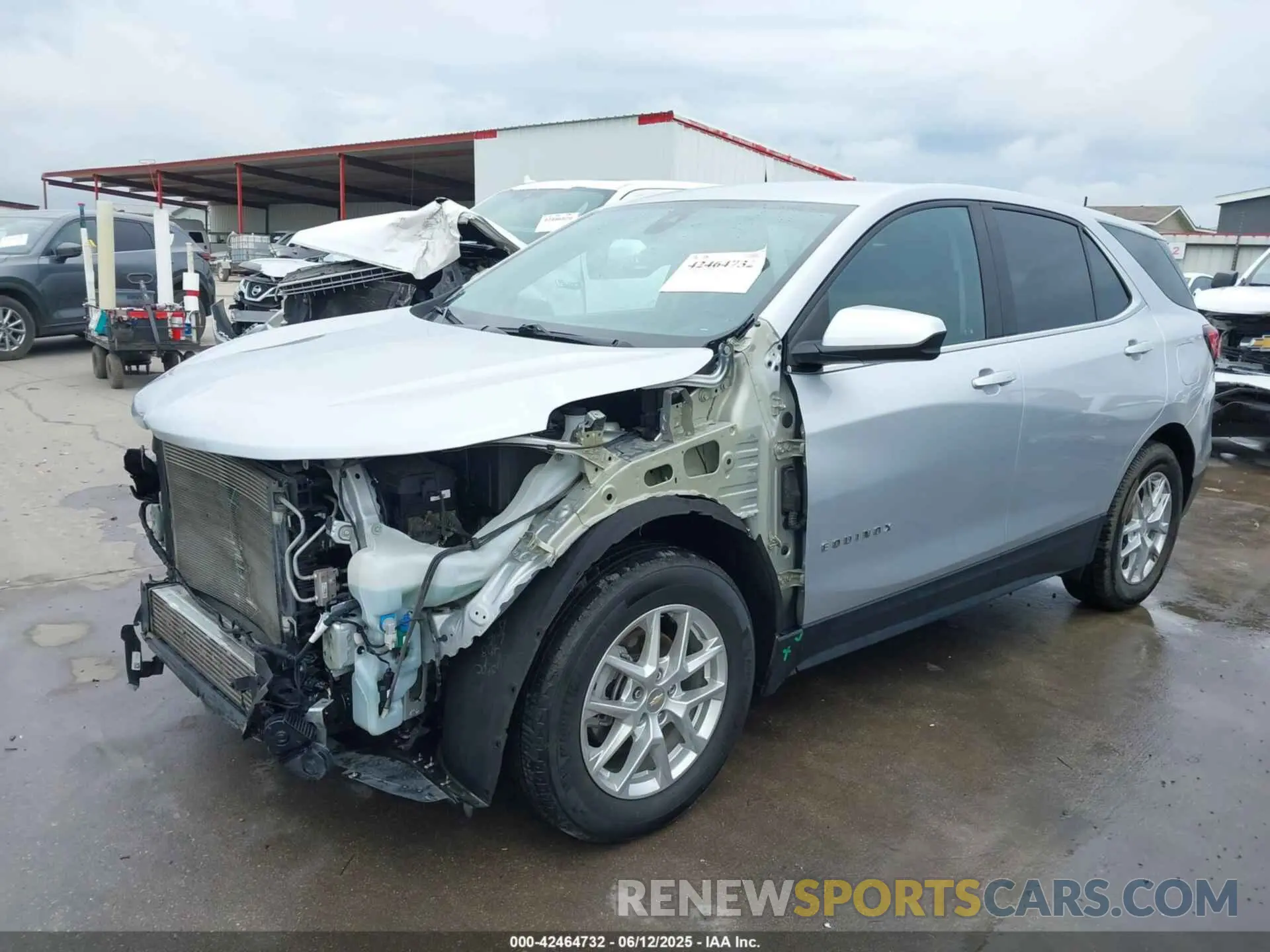 2 Photograph of a damaged car 3GNAXKEV3NL263827 CHEVROLET EQUINOX 2022