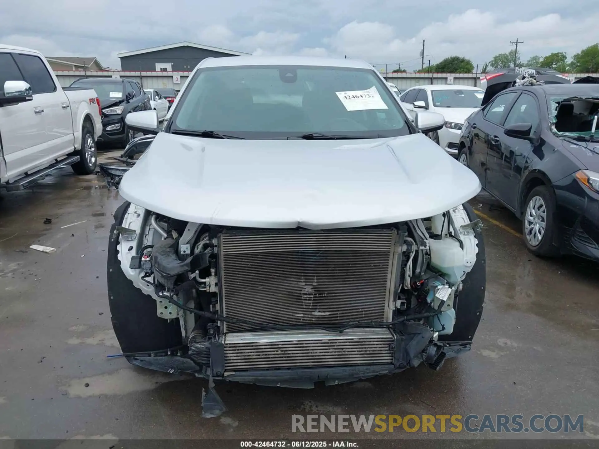 6 Photograph of a damaged car 3GNAXKEV3NL263827 CHEVROLET EQUINOX 2022